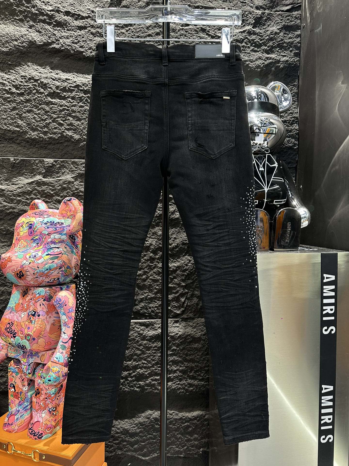 AMIRI HOT 2024夏の定番 amiriズボン偽物 シンプル ジンーズ パンツ 人気定番 デニム素材 新品 ブラック_6