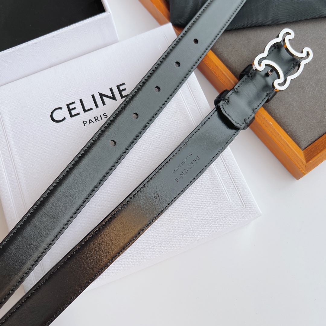 セリーヌ CELINE限定 スーパーコピー ベルト レザー ブラック サイズ調整可能 穴_5