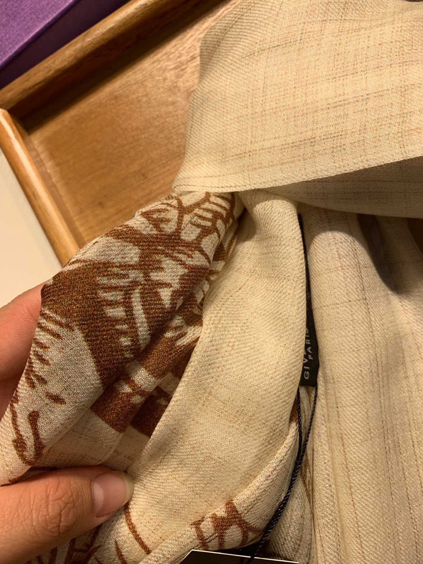 GIVENCHYスカーフ ジバンシーＮ級品 冷感 紫外線対策 薄手 コットン 軽量 綿 おしゃれ ふんわり 冷房対策 ブラウン_8