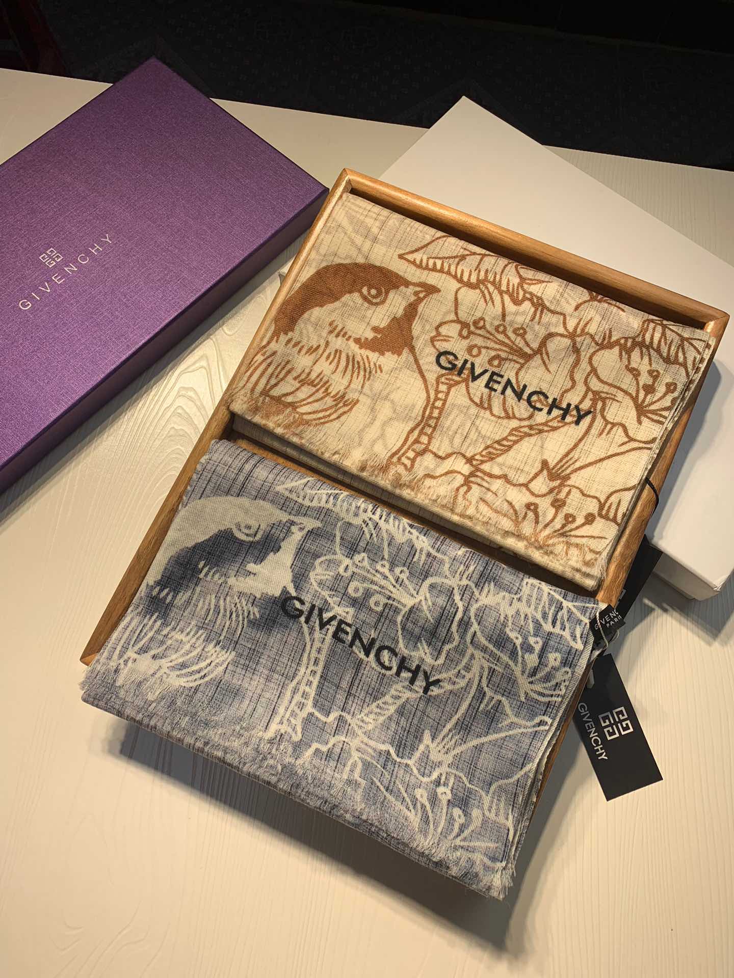 GIVENCHYジバンシー スカーフ シルクコピー 冷感 紫外線対策 薄手 コットン 軽量 綿 おしゃれ ふんわり 冷房対策 グレイ_1