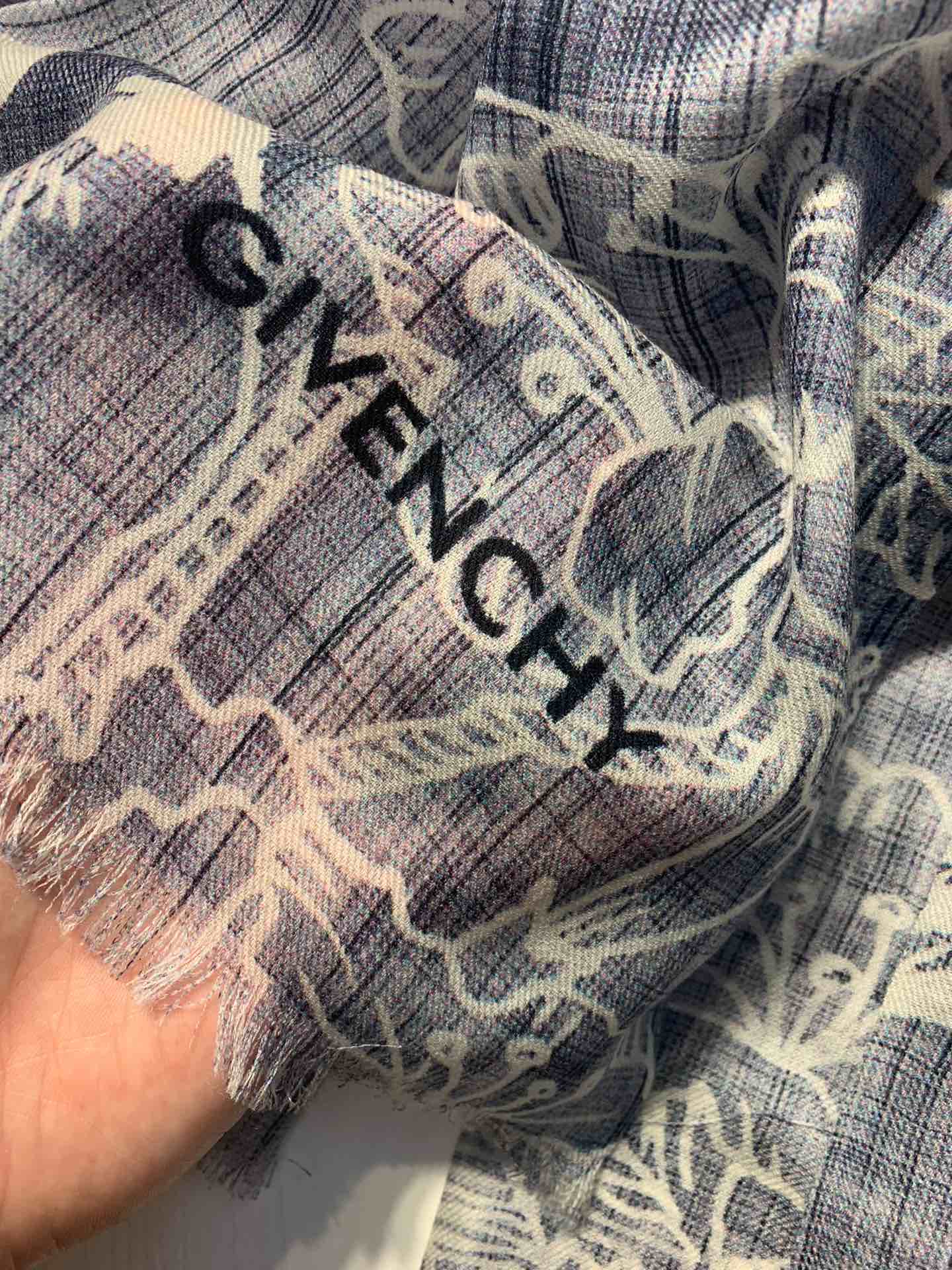 GIVENCHYジバンシー スカーフ シルクコピー 冷感 紫外線対策 薄手 コットン 軽量 綿 おしゃれ ふんわり 冷房対策 グレイ_5
