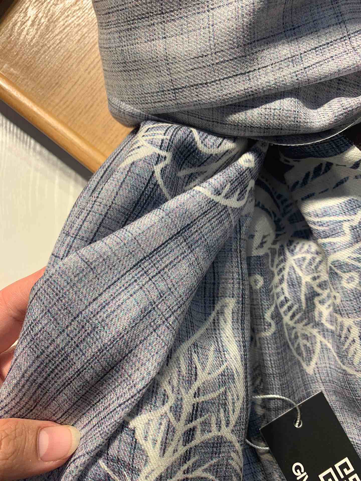 GIVENCHYジバンシー スカーフ シルクコピー 冷感 紫外線対策 薄手 コットン 軽量 綿 おしゃれ ふんわり 冷房対策 グレイ_9