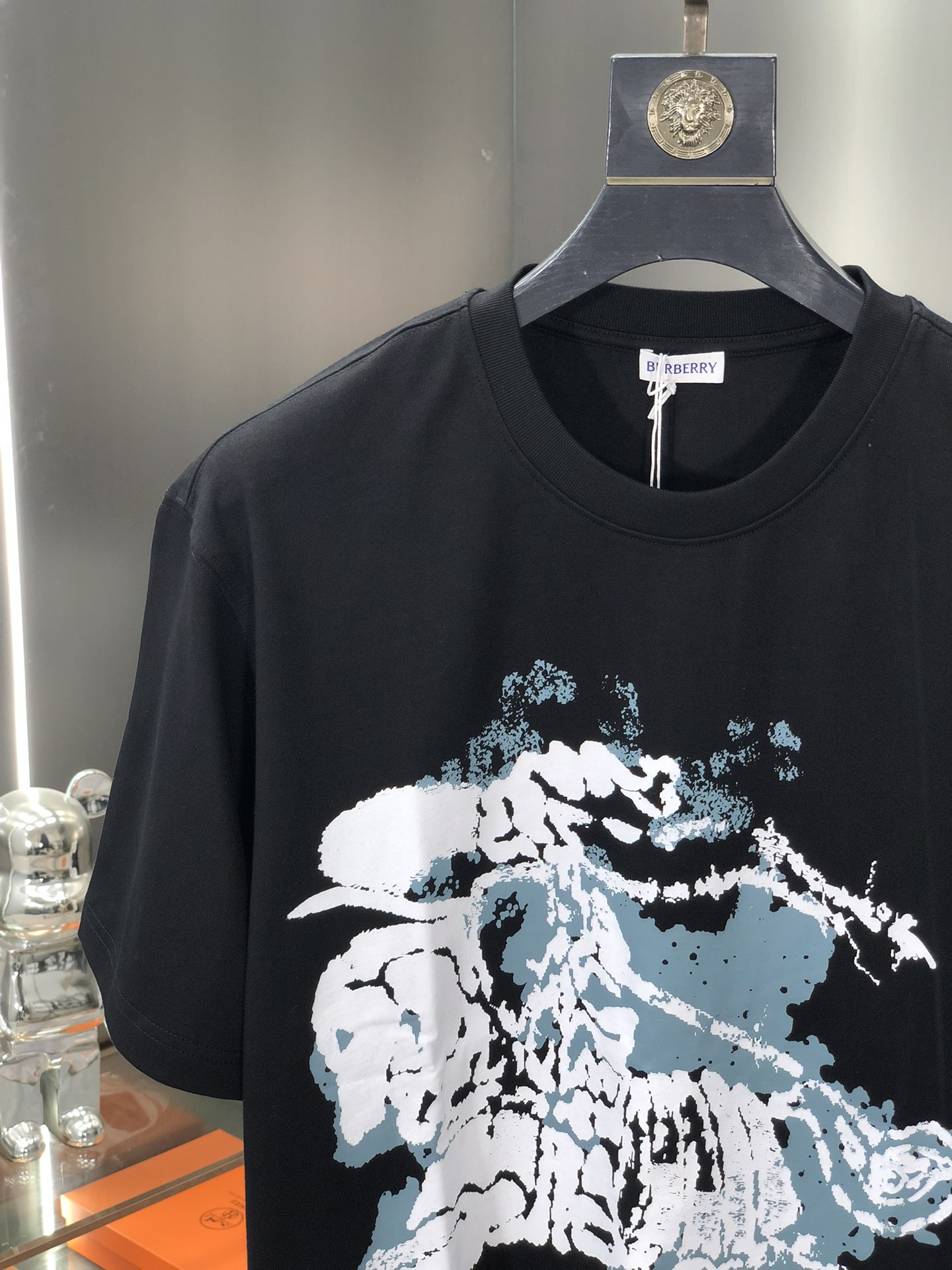 バーバリー 偽物 コピー 半袖 Tシャツ コットン ブラック 柔らかい 花柄_3