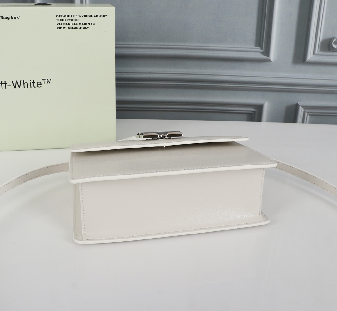 OFFWHITEバッグ オフホワイトＮ級品 2024新登場の バッグ 防水 斜めがけバッグ ファッション 女性 ホワイト_3
