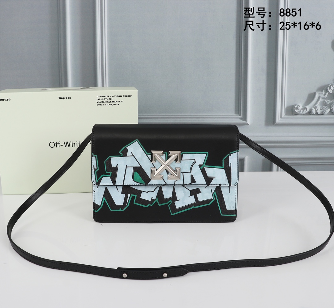 OFFWHITEオフホワイト クラッチバッグＮ級品 軽量 バッグ 斜めがけバッグ プリント レディース 人気品 ブラック_1
