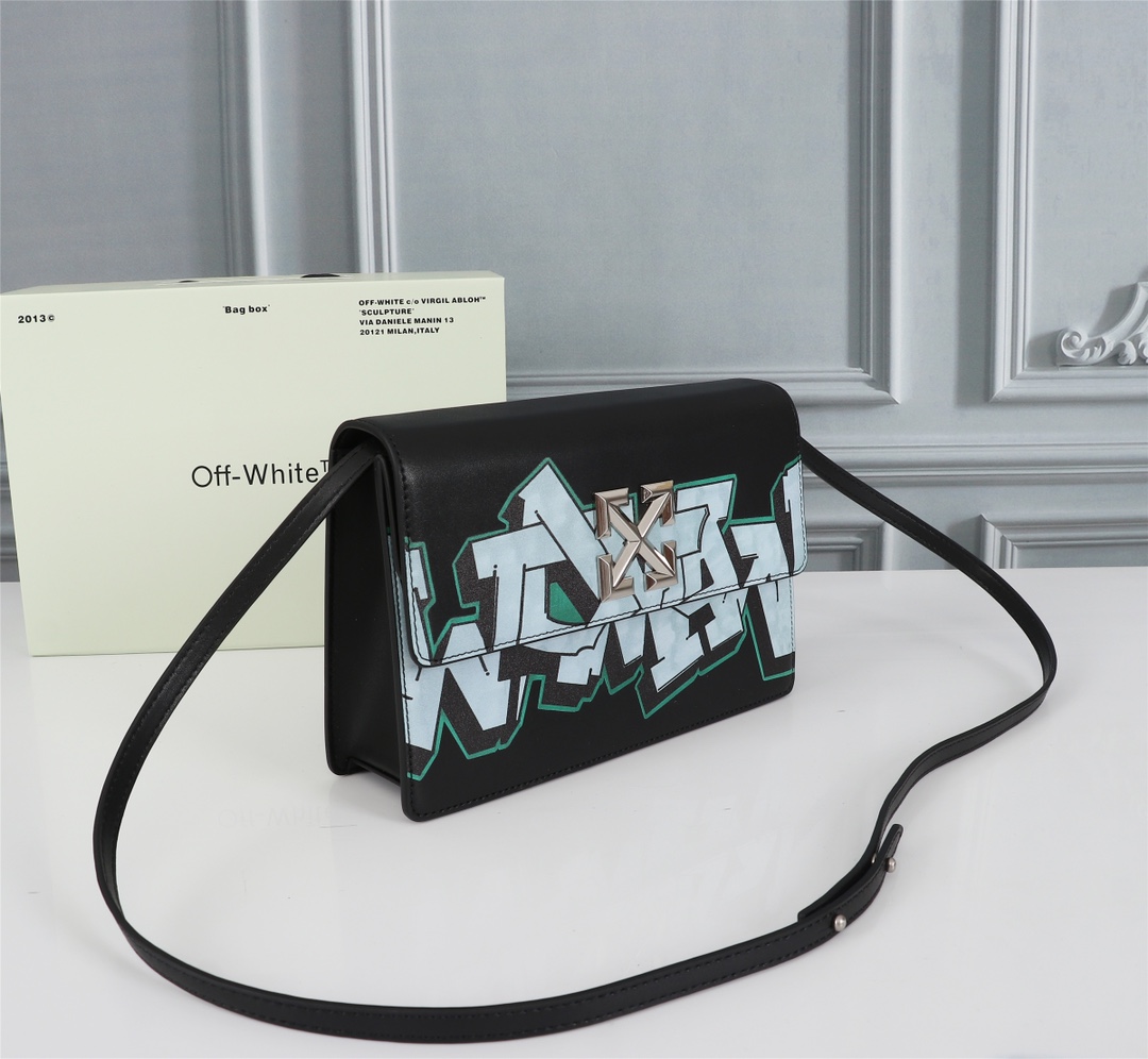 OFFWHITEオフホワイト クラッチバッグＮ級品 軽量 バッグ 斜めがけバッグ プリント レディース 人気品 ブラック_2