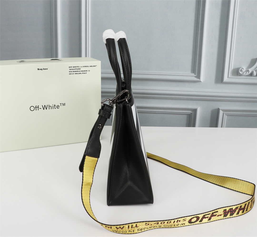 OFFWHITEオフホワイトバッグコーデコピー新作到着!! 斜め掛けバッグ 持ちバッグ おしゃれ レディース ブラック_3