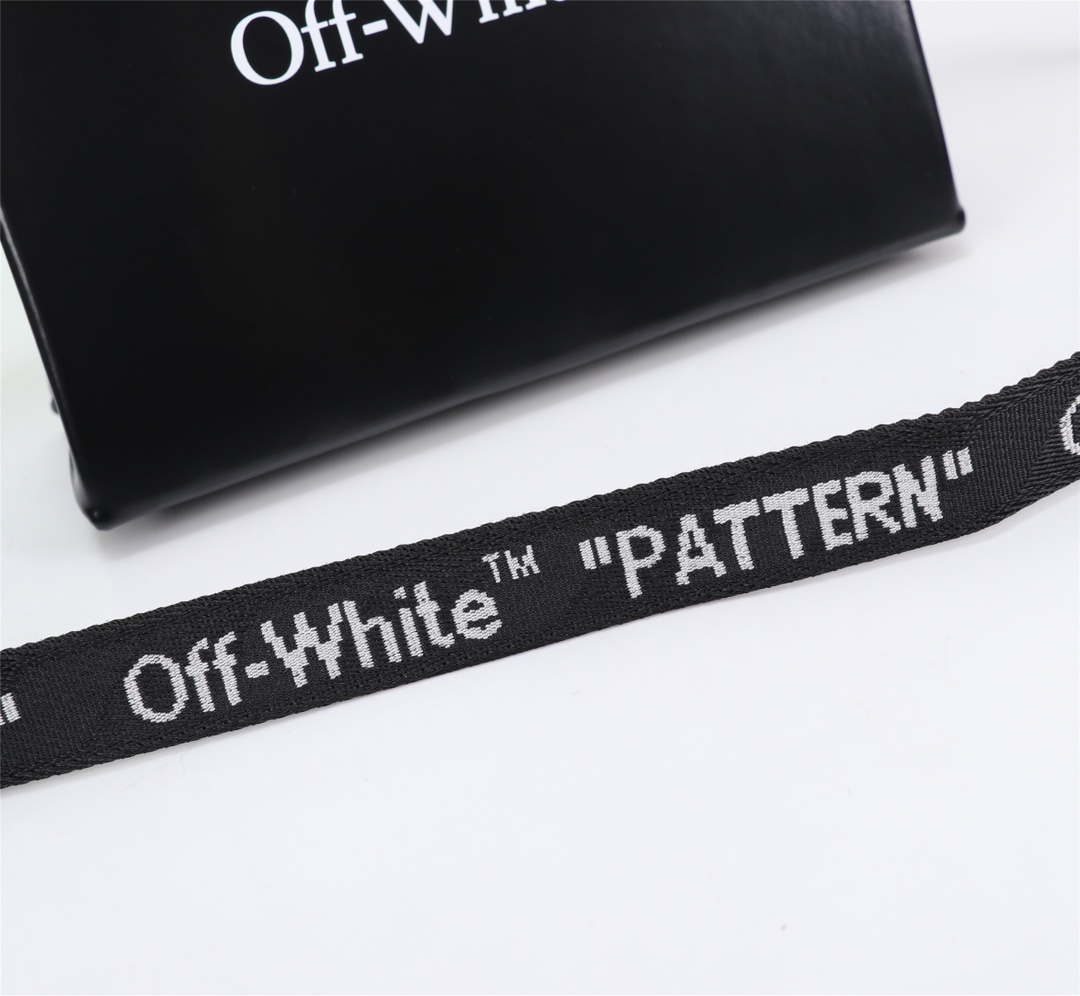OFFWHITEオフホワイト アメリカスーパーコピー 個性的 斜め掛けバッグ 持ちバッグ ロゴプリント レディース ブラック_6