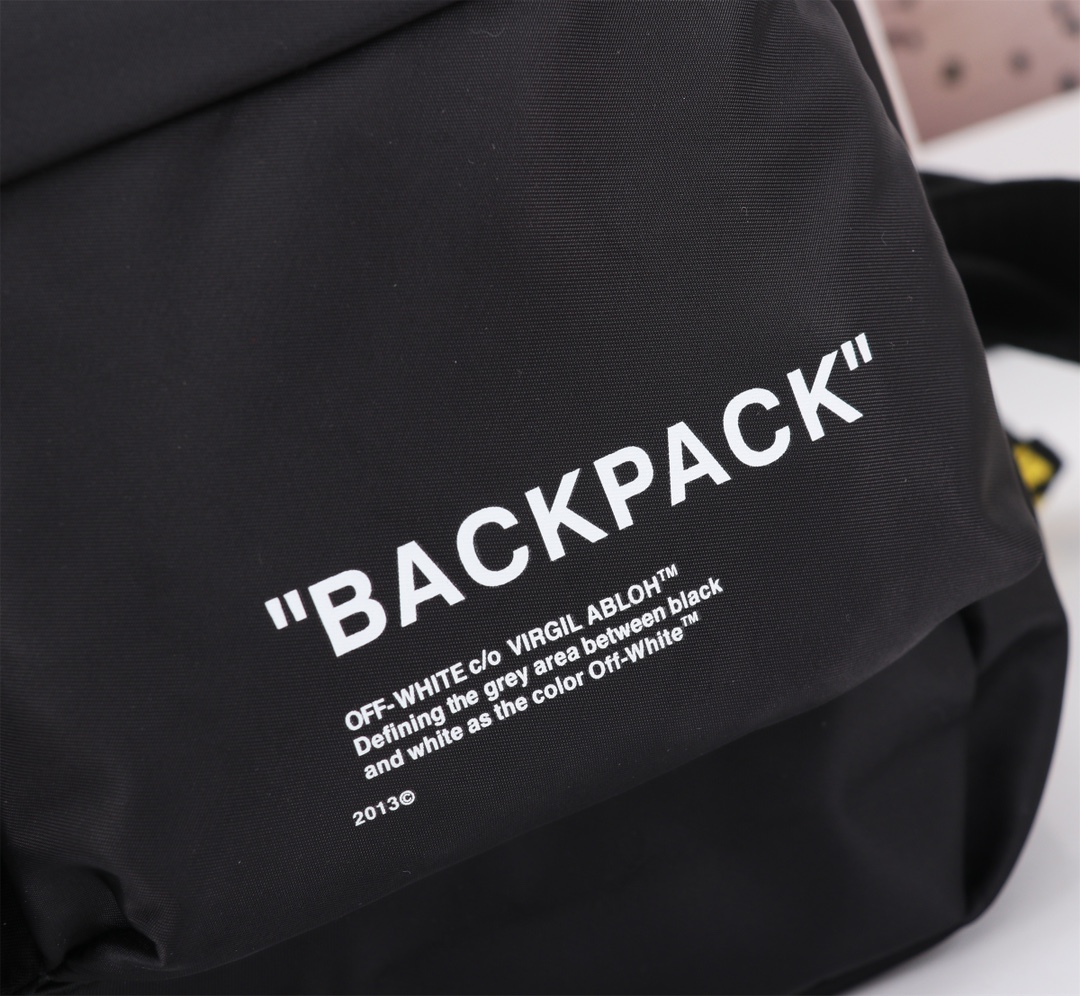 OFFWHITEオフホワイト クロスボディバッグコピー バックバッグ 大容量 通学 通勤 シンプル ブラック_5