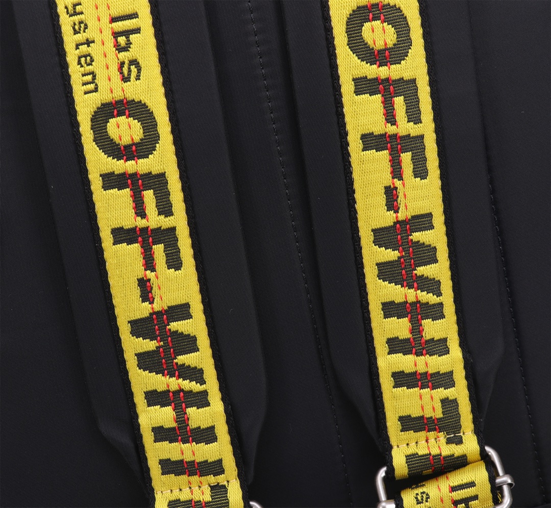 OFFWHITEオフホワイト サコッシュ激安通販 バックバッグ 大容量 ロゴプリント 通学 通勤 シンプル ブラック_6