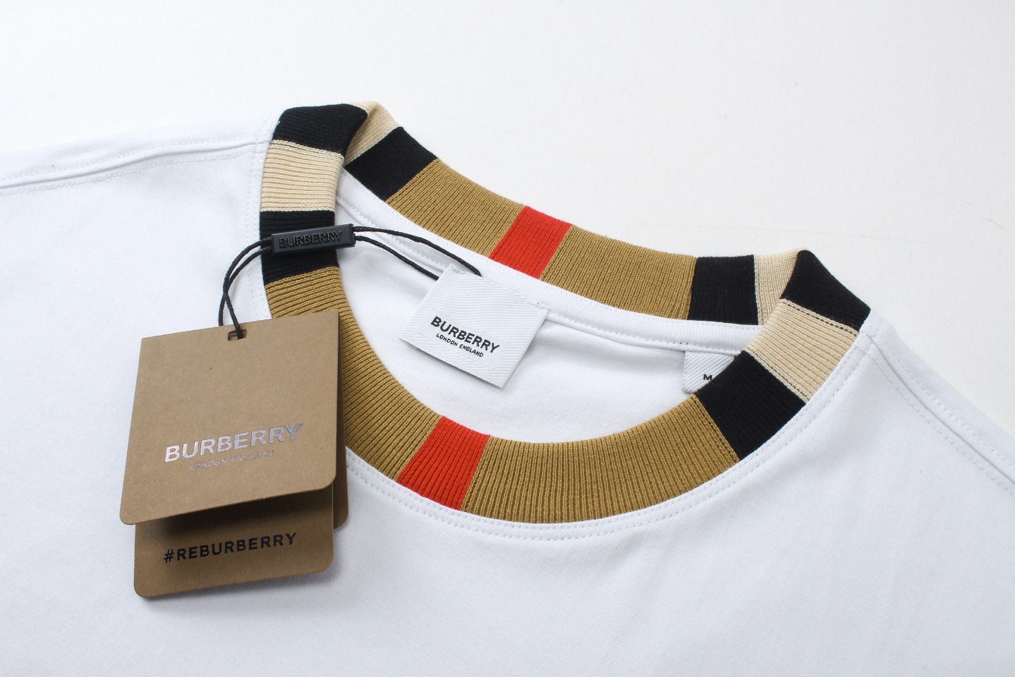バーバリー BURBERRY限定 コピー 半袖 Tシャツ コットン ホワイト 柔らかい 花柄_3