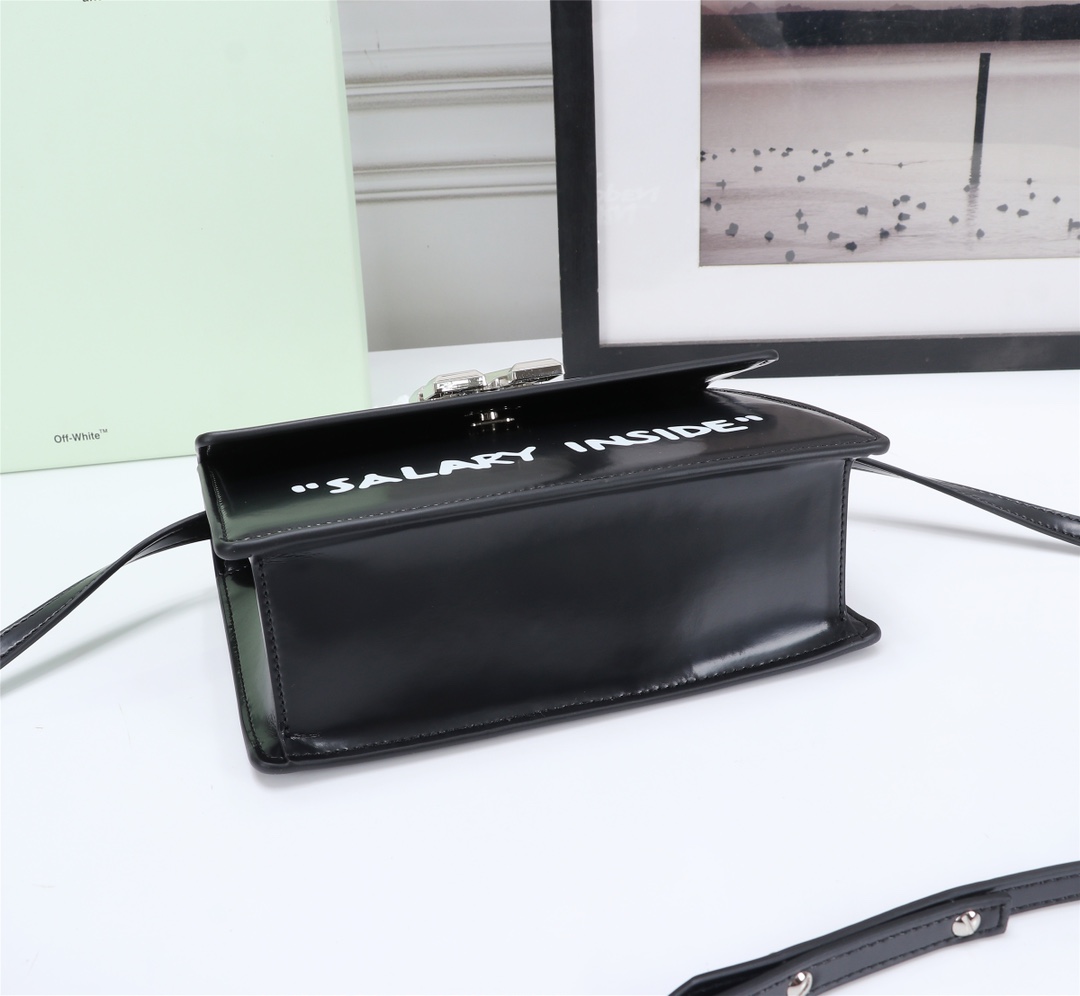 OFFWHITEバッグ オフホワイト偽物 斜め掛けバッグ レディース プリント 調整可 人気新品 ブラック_4