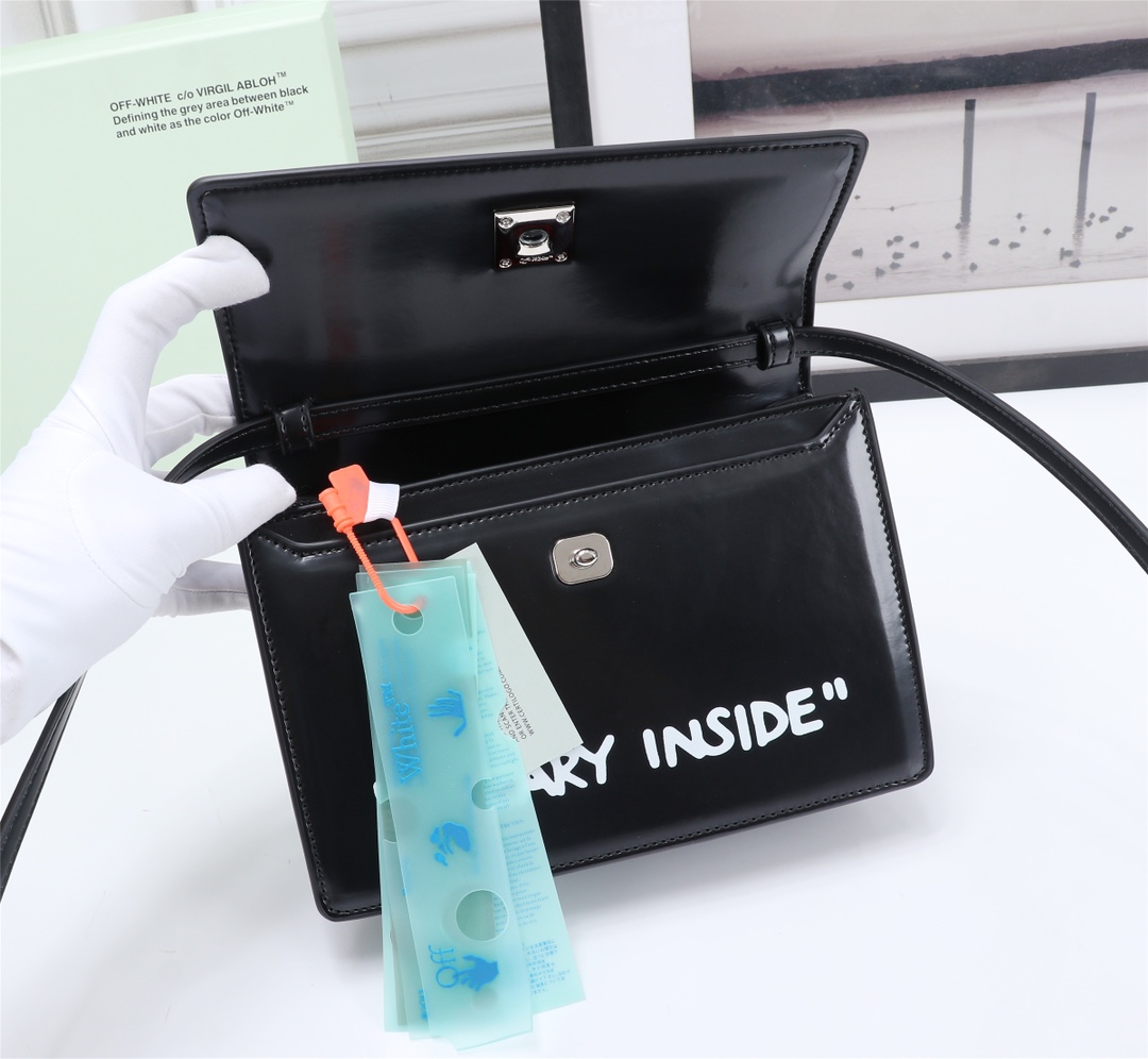OFFWHITEバッグ オフホワイト偽物 斜め掛けバッグ レディース プリント 調整可 人気新品 ブラック_7