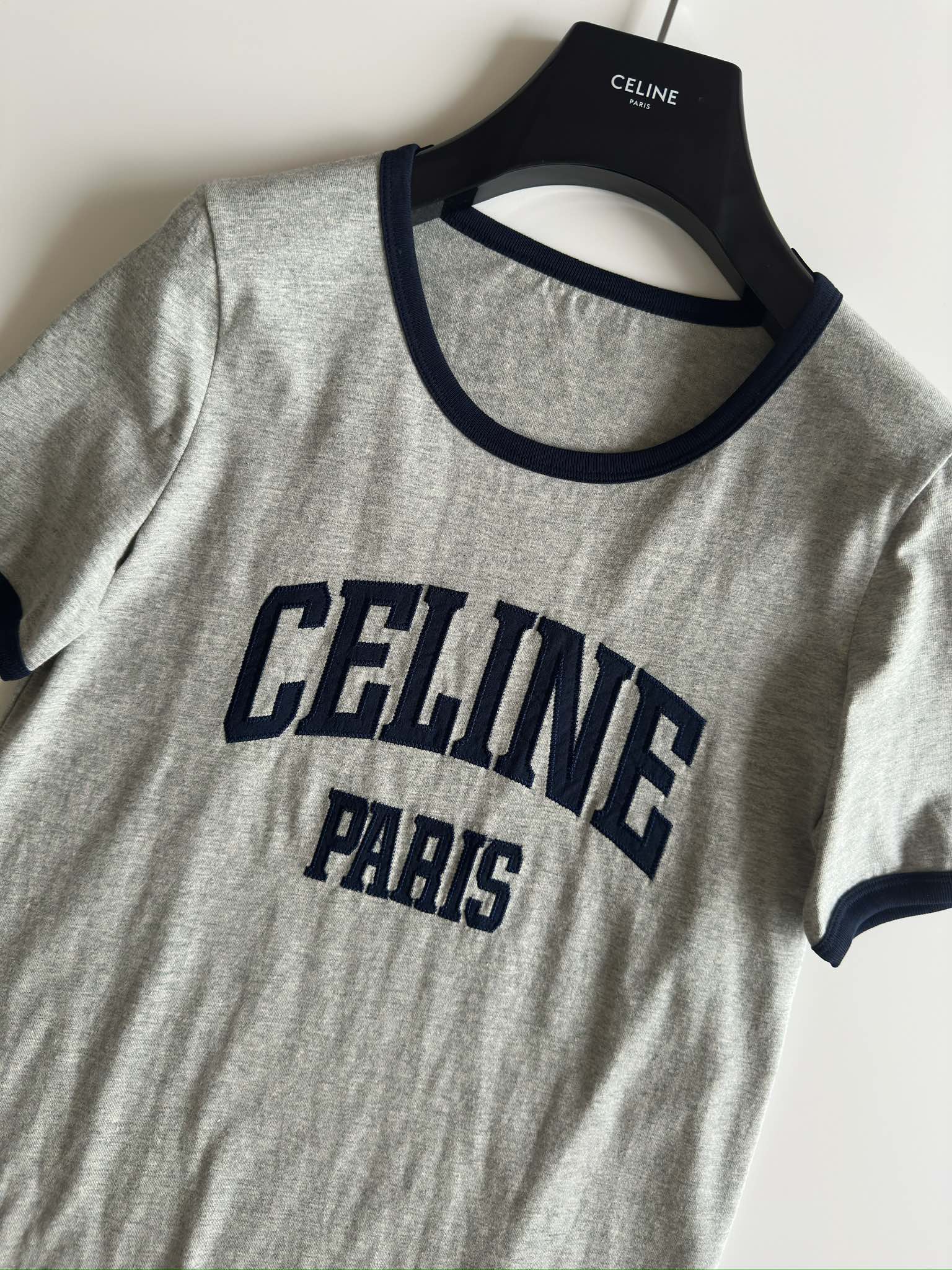 着心地が良い celine ロン tスーパーコピー トップス tシャツ 半袖 純綿 ファッション 人気品 グレイ_4