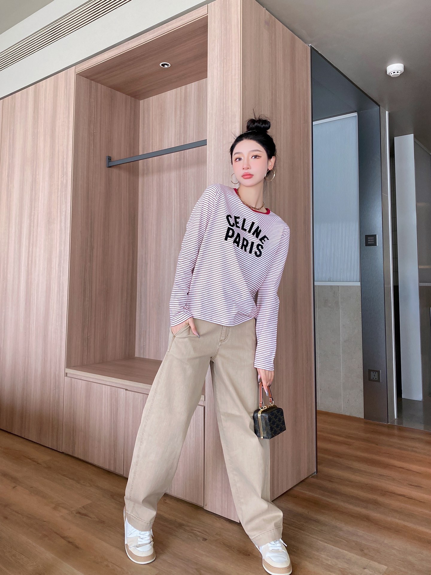 celineセリーヌ レディース シャツスーパーコピー トップス 長袖 純綿 ファッション カジュアル 赤いネック 人気保証 グレイ_2