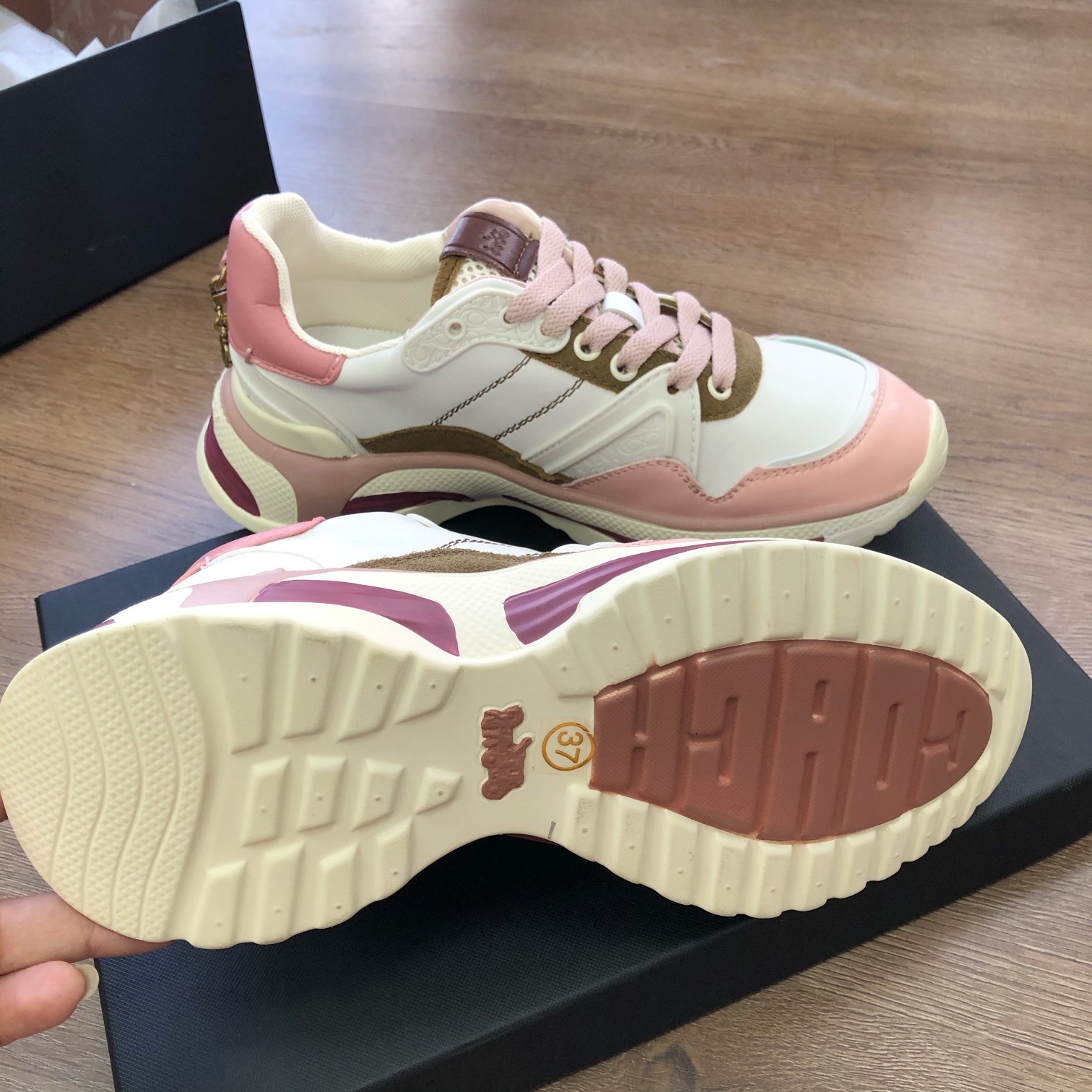 COACHコーチ シンガポール激安通販 ランニング 運動 スポーツシューズ 大人気 シンプル ファッション 大販売 ピンク_8