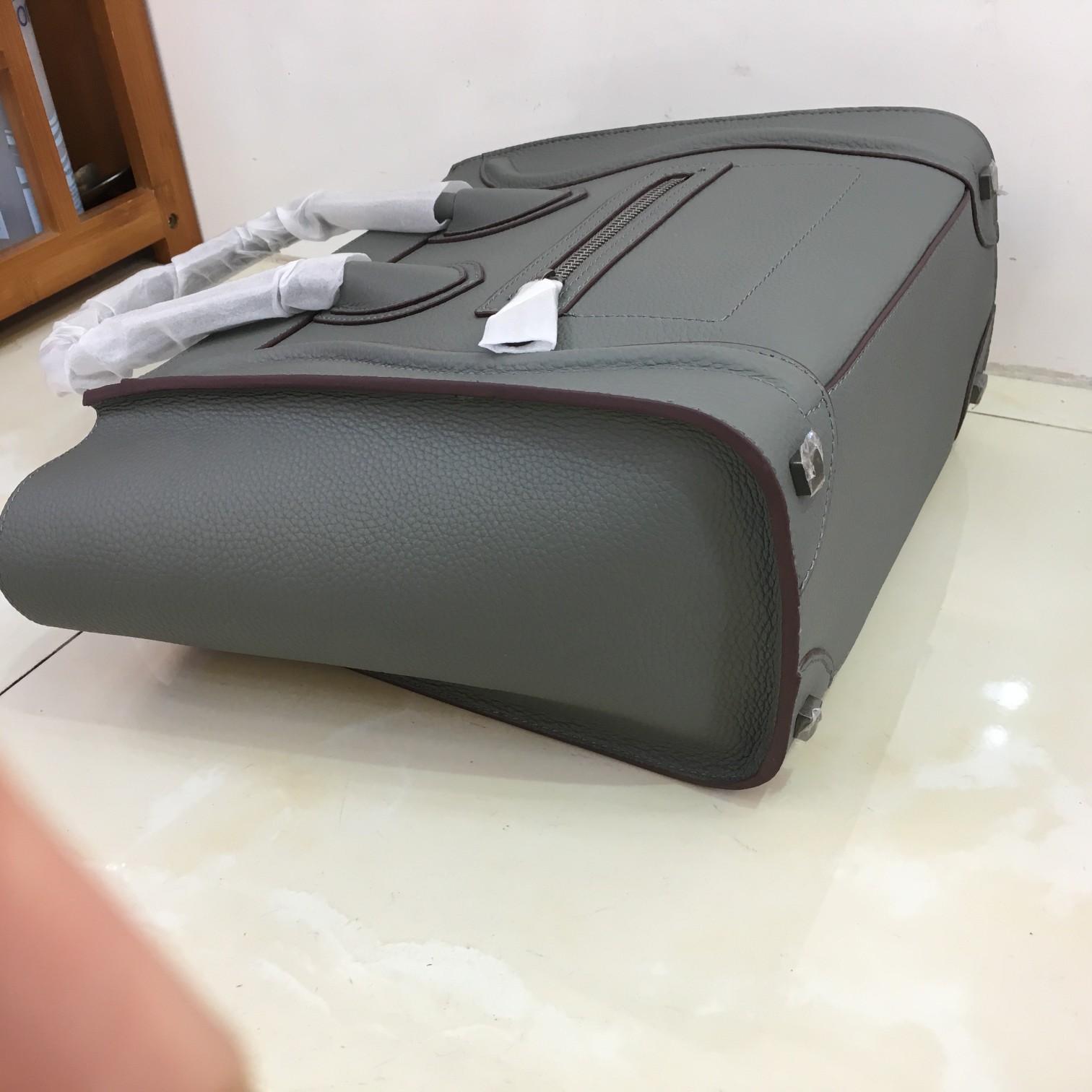 新作入荷格安 セリーヌバッグ アウトレットＮ級品 持ちバッグ スマイルバッグ 軽量 牛革 レザー 大容量 レディース ブラック_3
