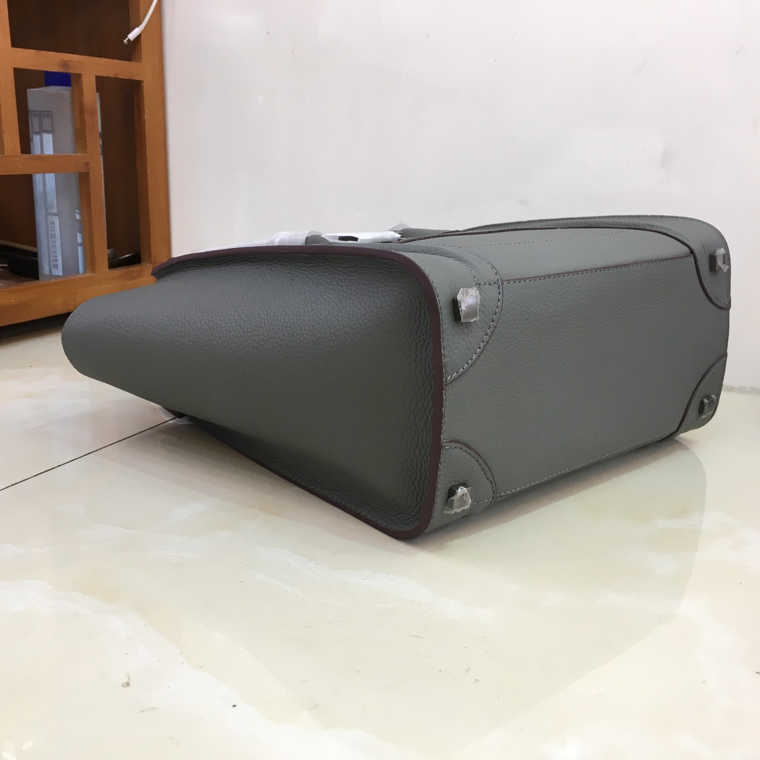 新作入荷格安 セリーヌバッグ アウトレットＮ級品 持ちバッグ スマイルバッグ 軽量 牛革 レザー 大容量 レディース ブラック_4
