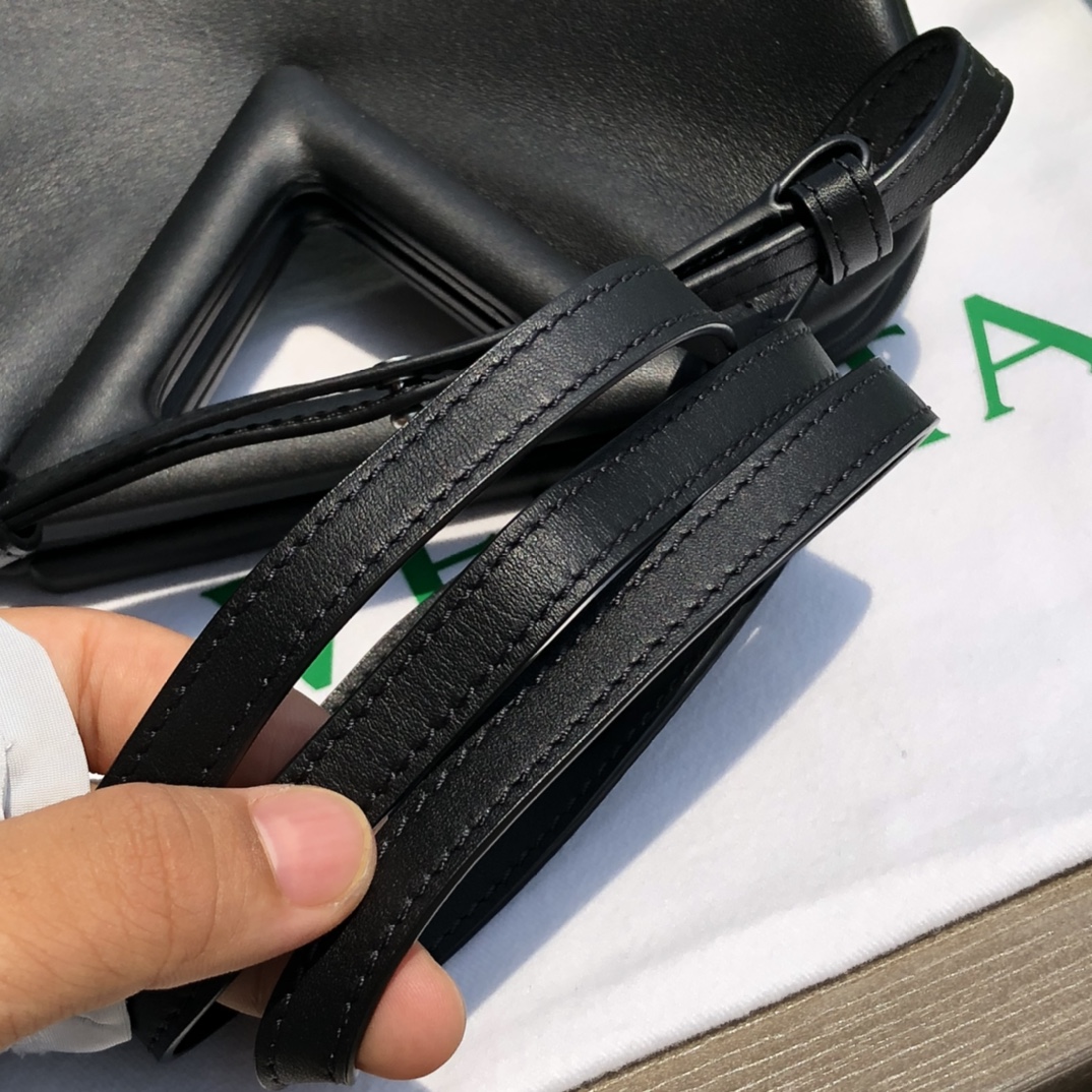 ボッテガ バッグ マウント激安通販 牛革 斜め掛けバッグ 持ちバッグ イタリア製 高級感 シンプル ブラック_9