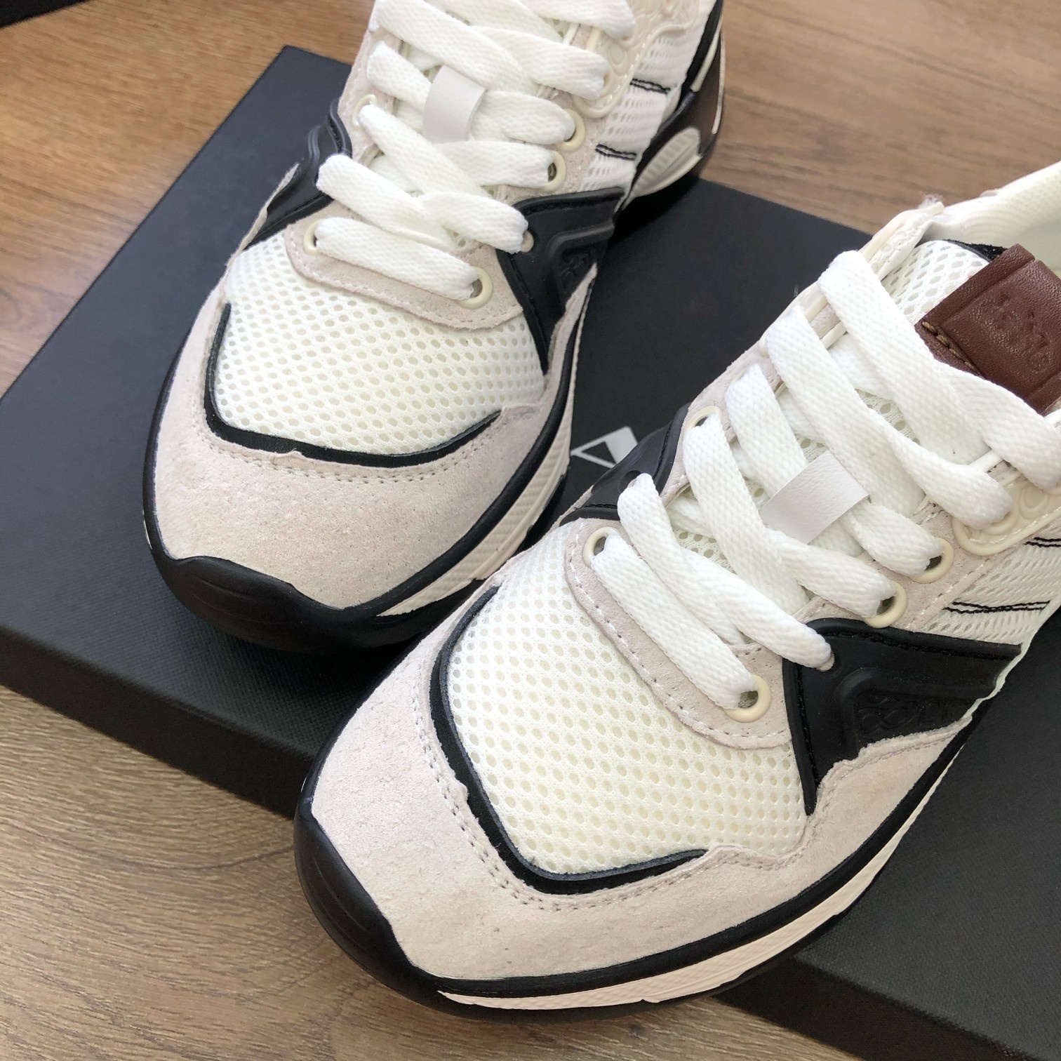 COACHコーチ シューズ レディース偽物 ランニング 運動 スポーツシューズ 大人気 シンプル ファッション 大販売 ブラック_5