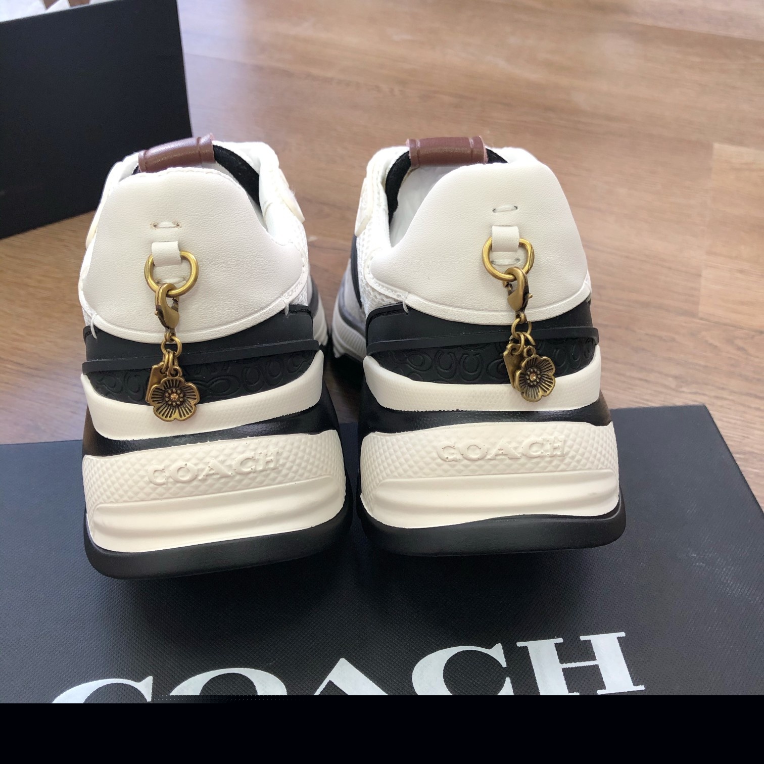 COACHコーチ シューズ レディース偽物 ランニング 運動 スポーツシューズ 大人気 シンプル ファッション 大販売 ブラック_7