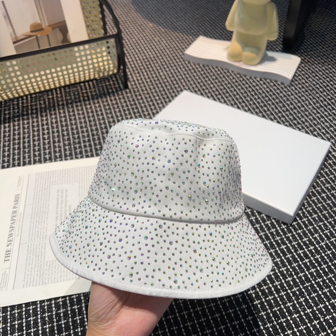 ミュウミュウキャップスーパーコピー バケットハット 漁師帽 ダイヤモンド飾り 柔らかい 春夏新品 日焼け止め ホワイト_1