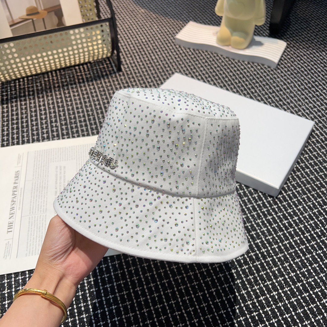 ミュウミュウキャップスーパーコピー バケットハット 漁師帽 ダイヤモンド飾り 柔らかい 春夏新品 日焼け止め ホワイト_2