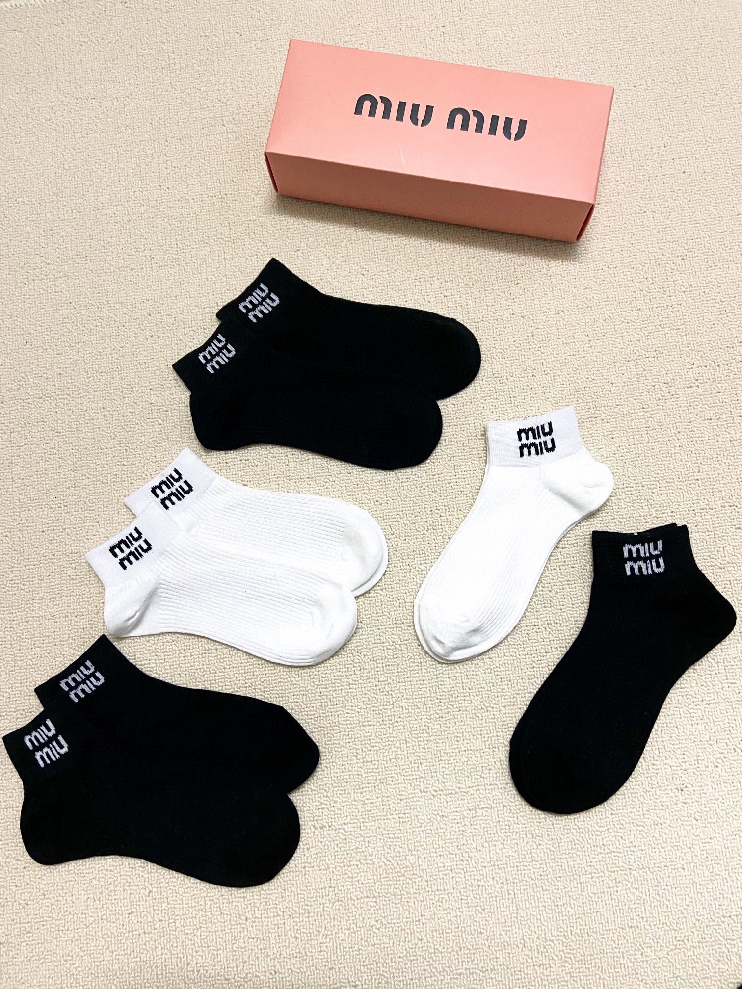 ミュウミュウ靴下Ｎ級品 春夏物 綿 ビジネス クルーソックス くつ下 通気性 吸汗速乾 くるぶし 5点セット_6