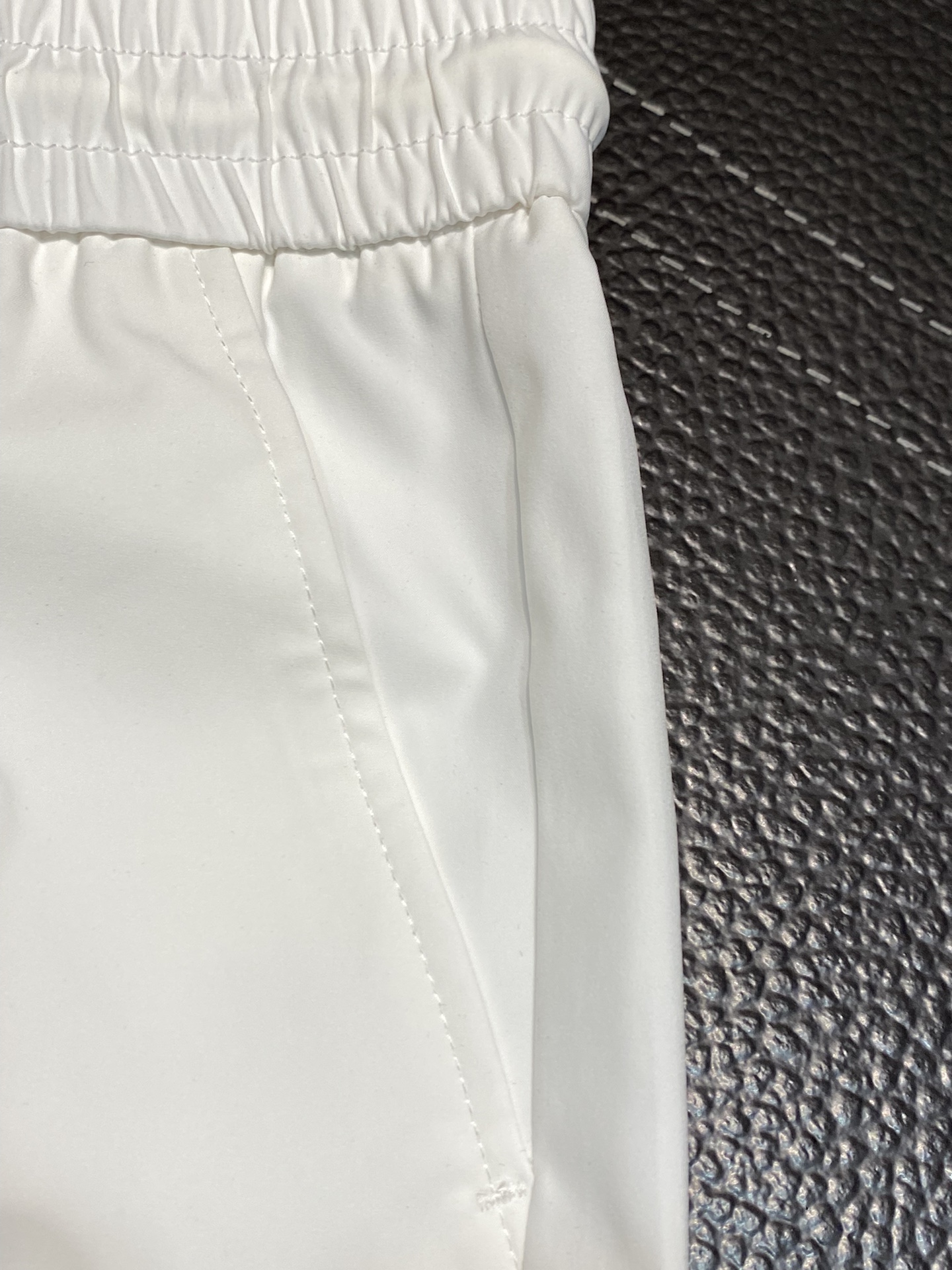 モンクレールショートパンツＮ級品 ズボン パンツ 純綿 柔らかい 快適 通気性いい 夏服 シンプル 人気品 ホワイト_5