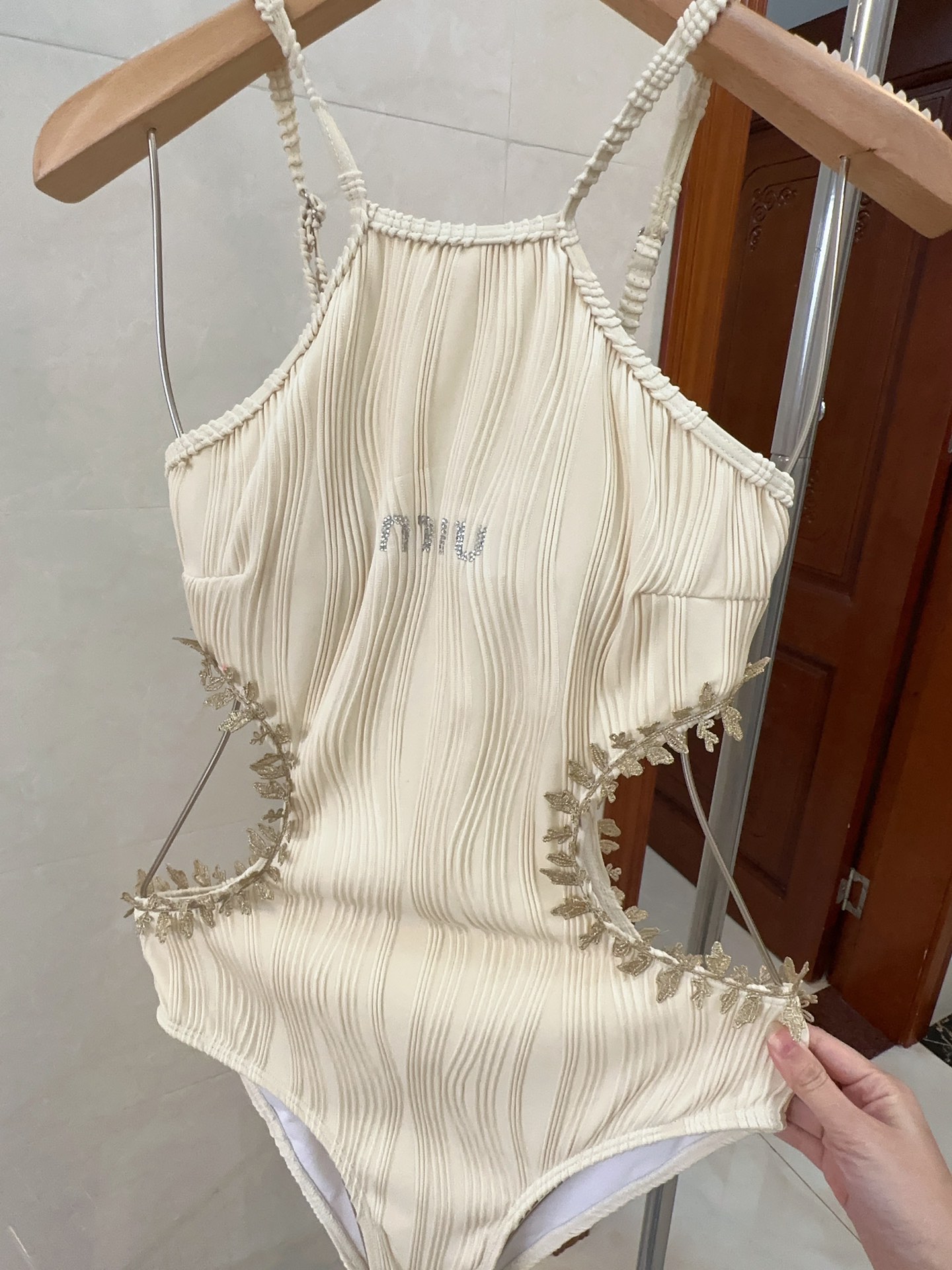 ミュウ ミュウ服Ｎ級品 レディース レトロ コレクション ワンピース ツイスト セクシー おしゃれ ホワイト_3