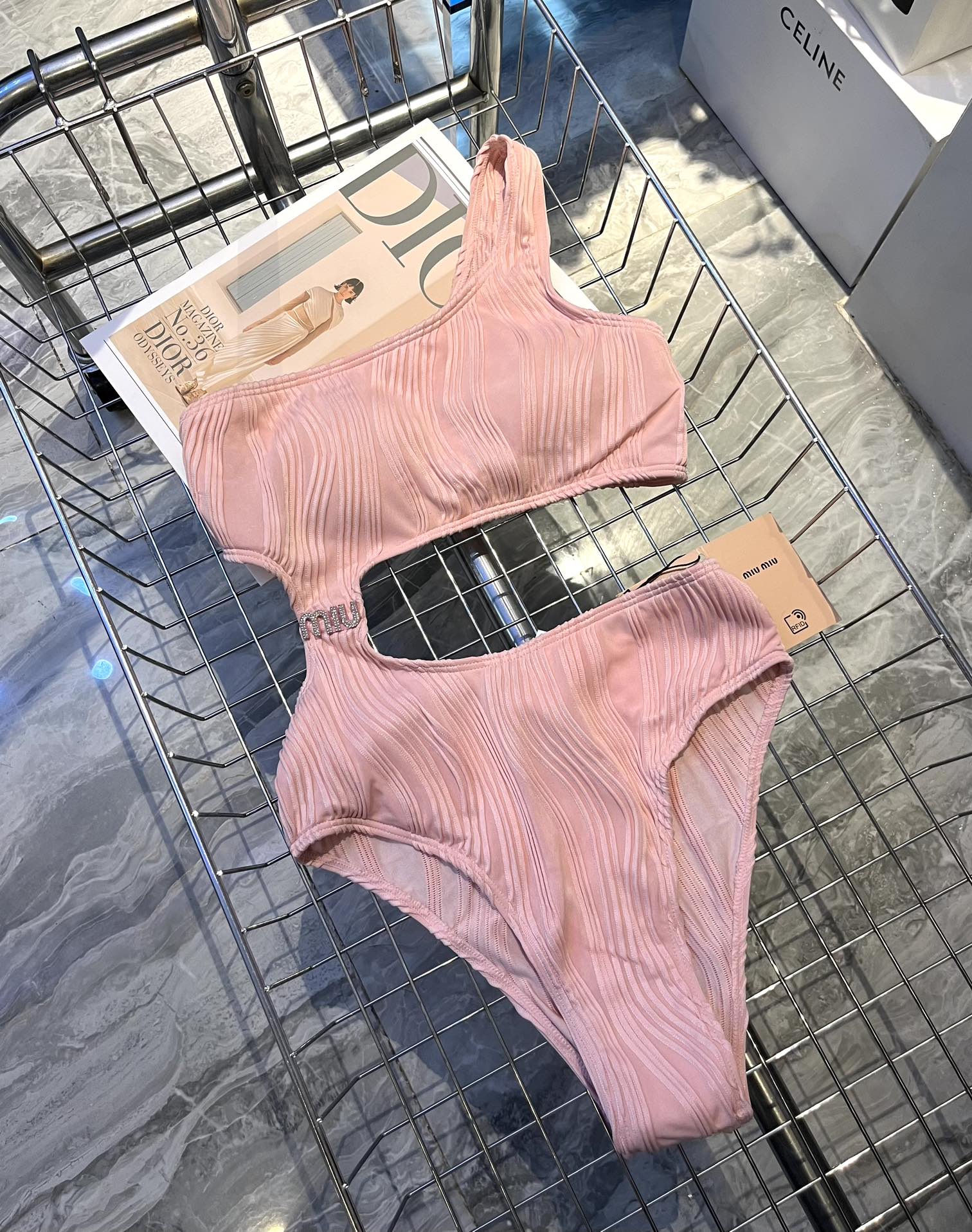みゅう服どこスーパーコピー レディース レトロ コレクション 水着 ワンピース ツイスト セクシー おしゃれ ピンク_6