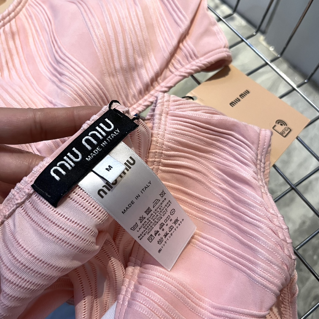 みゅう服どこスーパーコピー レディース レトロ コレクション 水着 ワンピース ツイスト セクシー おしゃれ ピンク_8