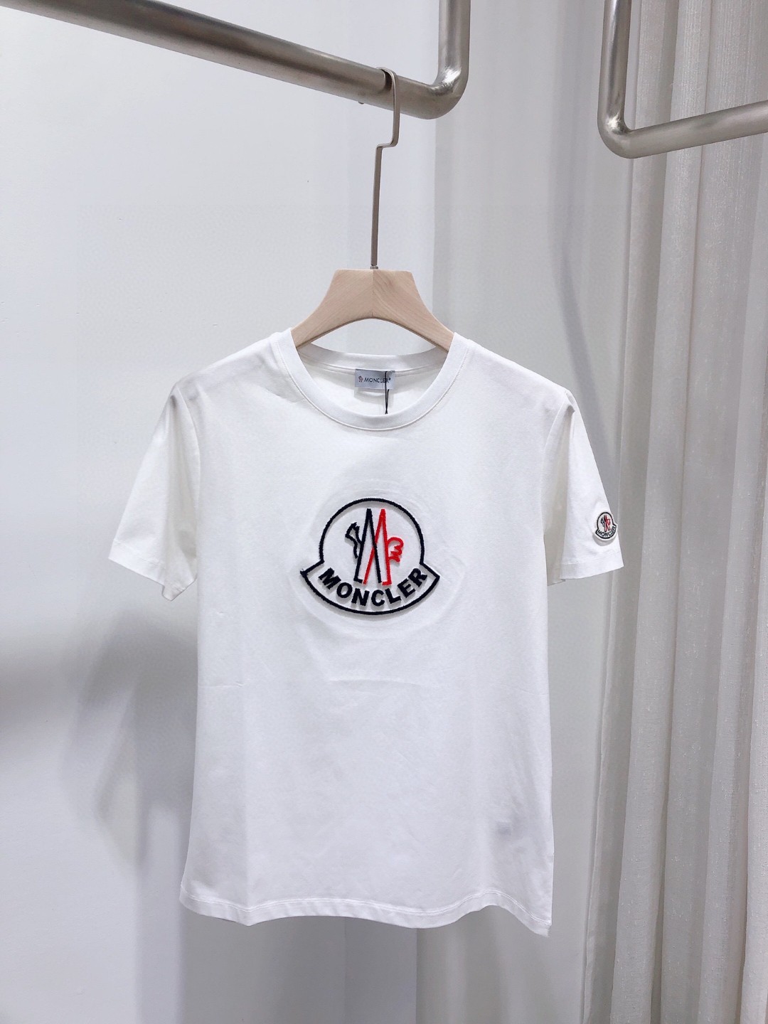 レディース モンクレールtシャツ偽物 純綿 トップス 丸首 半袖 ロゴプリント 刺繍 ファッション 2色可選 ホワイト_2