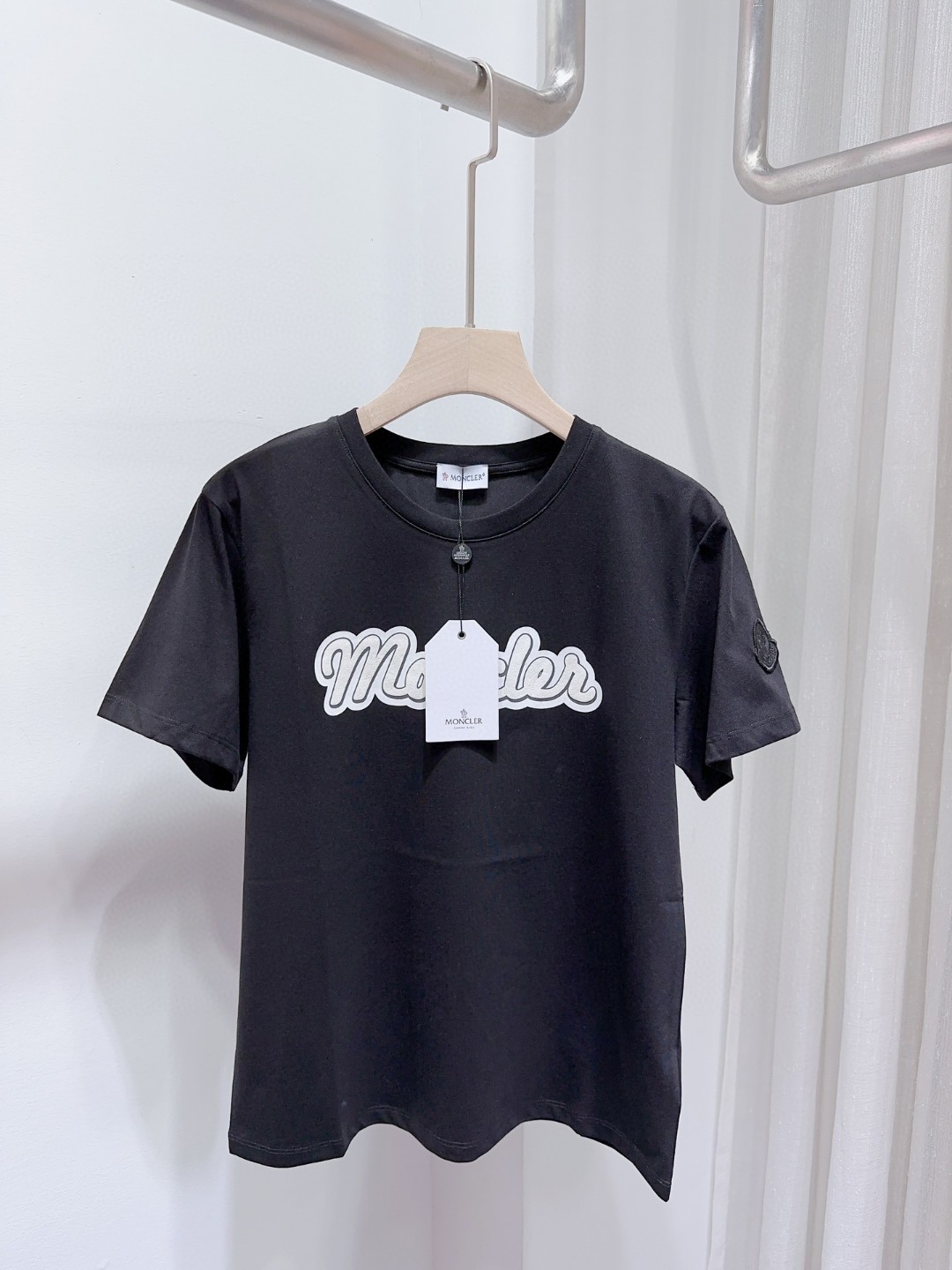 お買い得大人気 モンクレールtシャツサイズコピー 純綿 トップス 丸首 半袖 ロゴプリント 刺繍 ファッション ブラック_2