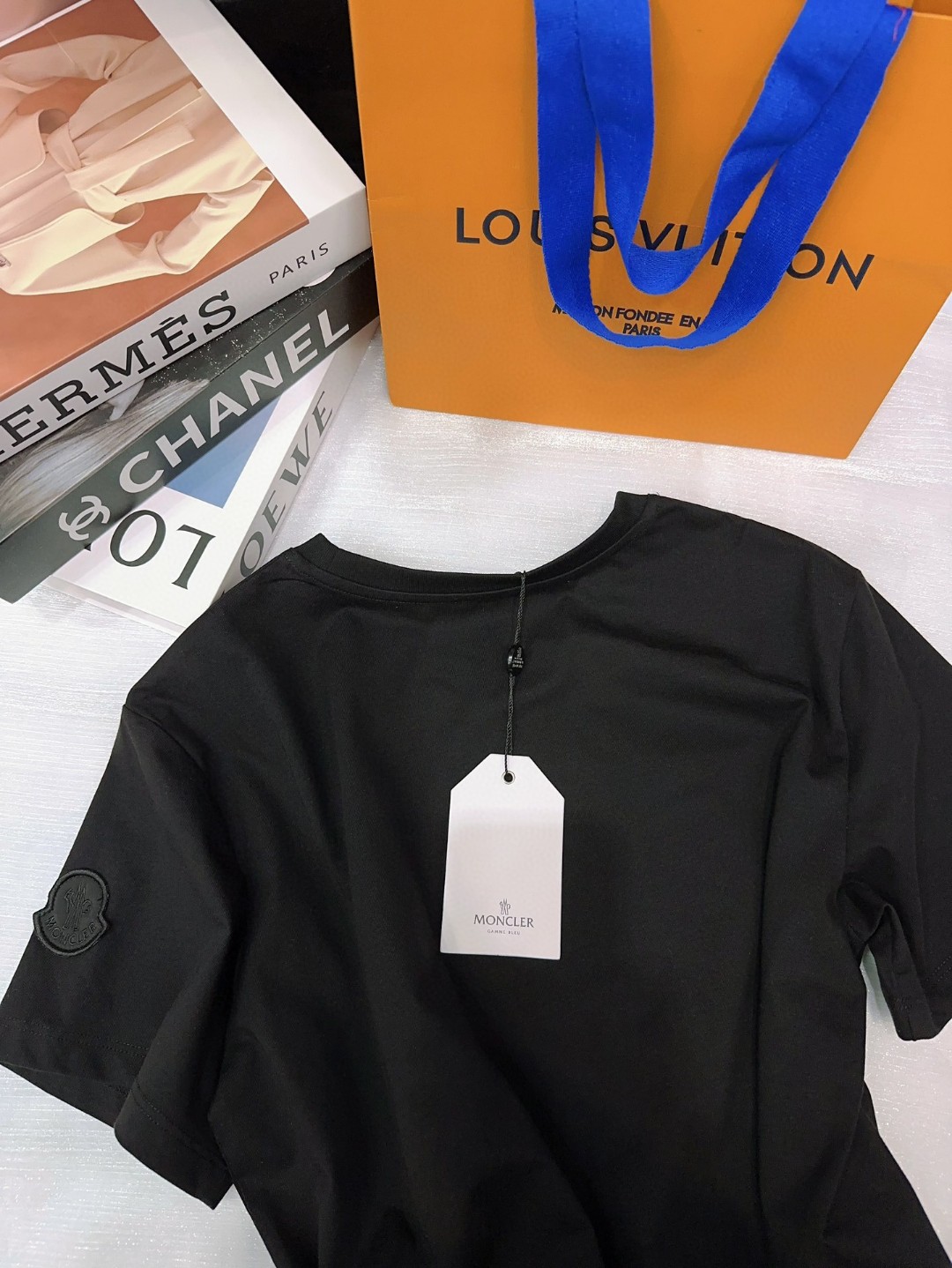 お買い得大人気 モンクレールtシャツサイズコピー 純綿 トップス 丸首 半袖 ロゴプリント 刺繍 ファッション ブラック_6