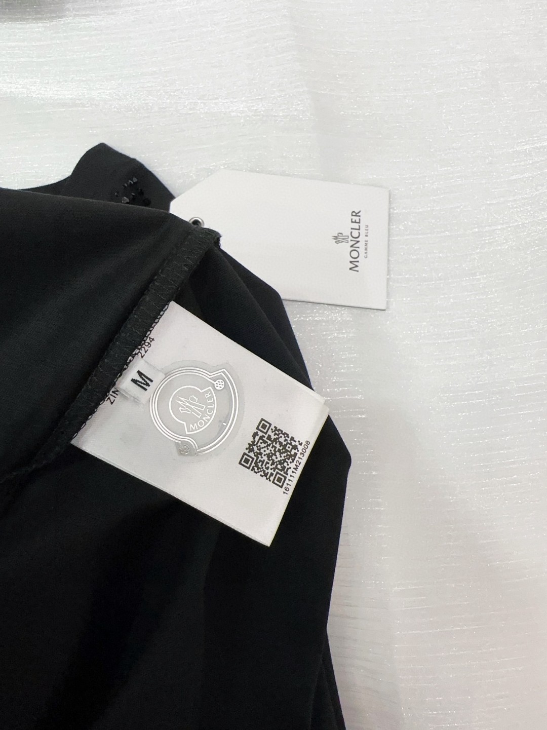赤字超特価2024 モンクレールtシャツメルカリ激安通販 純綿 ロゴプリント 人気新品 トップス 丸首 半袖 ブラック_7