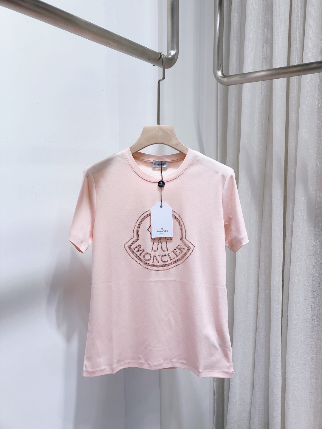 華やかに演出する モンクレールtシャツコーデＮ級品 純綿 ロゴプリント ダイヤモンド飾り トップス 丸首 半袖 ピンク_2