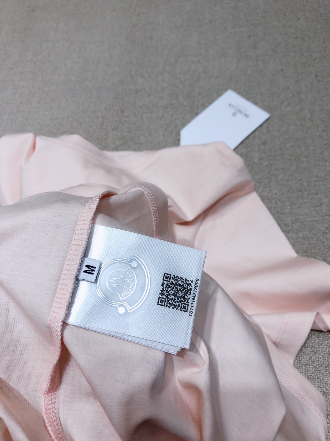 華やかに演出する モンクレールtシャツコーデＮ級品 純綿 ロゴプリント ダイヤモンド飾り トップス 丸首 半袖 ピンク_6
