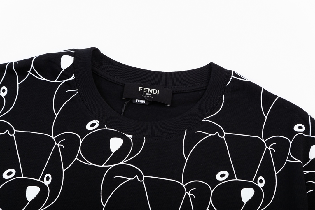 フェンディ 定番人気物 コピー 半袖 Tシャツ コットン ブラック 柔らかい 花柄_2