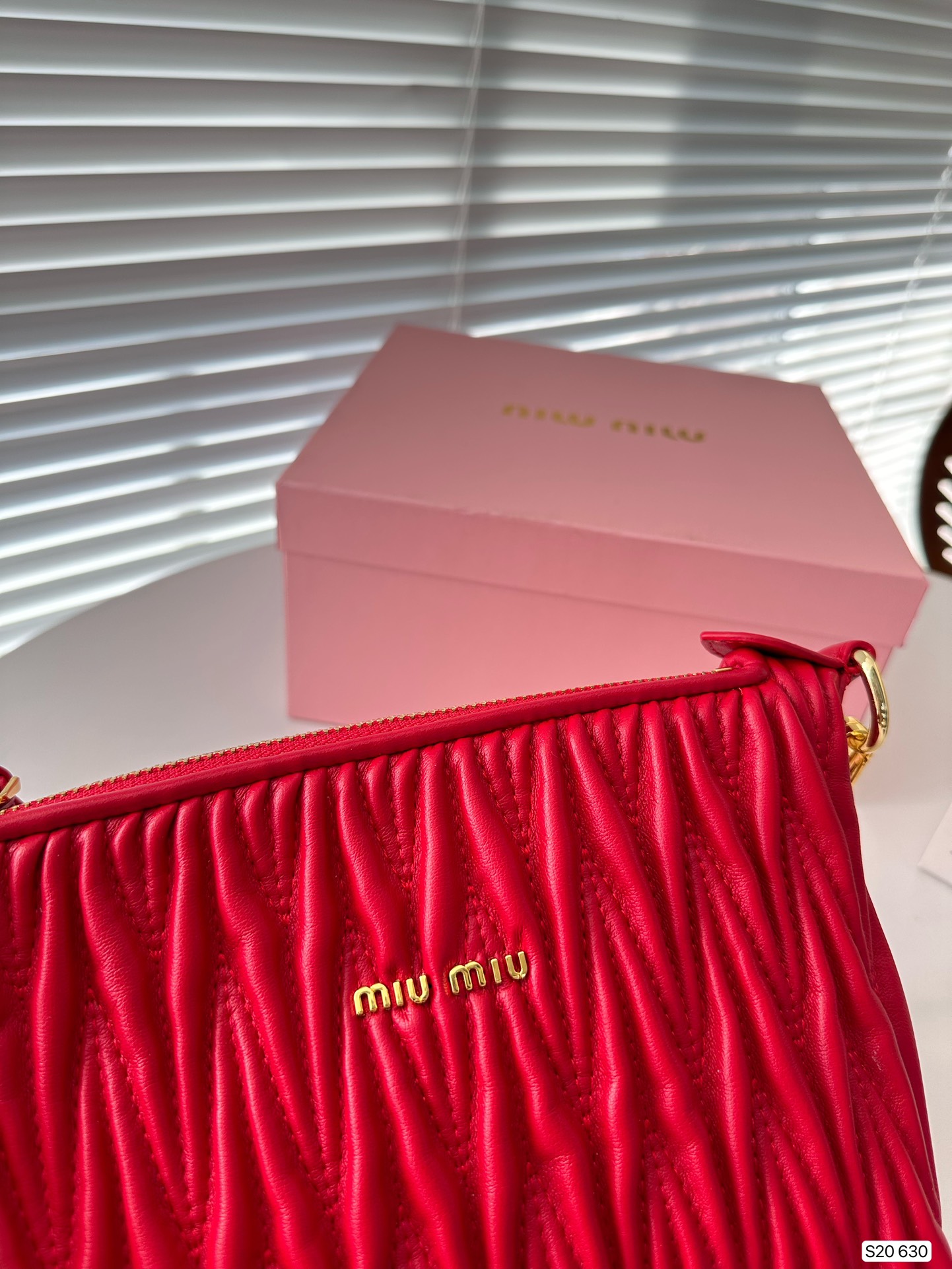 miumiu トート バッグコピー ショルダーバッグ レザー チェーンバッグ ファッション レディース レッド_3