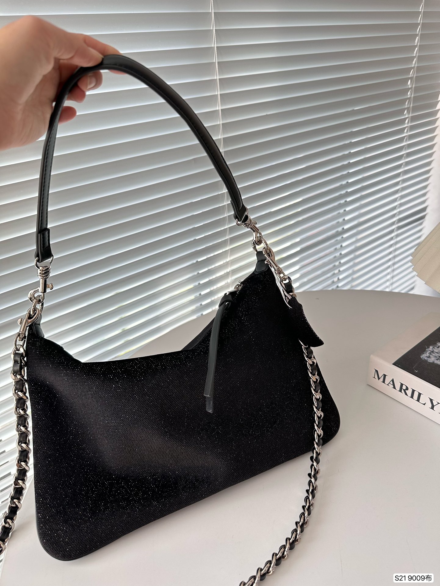 miumiu ショルダー バッグ アウトレット偽物 通勤 持ちバッグ 肩掛け チェーンバッグ レザー 芸術風 大人気 シンプル ブラック_10