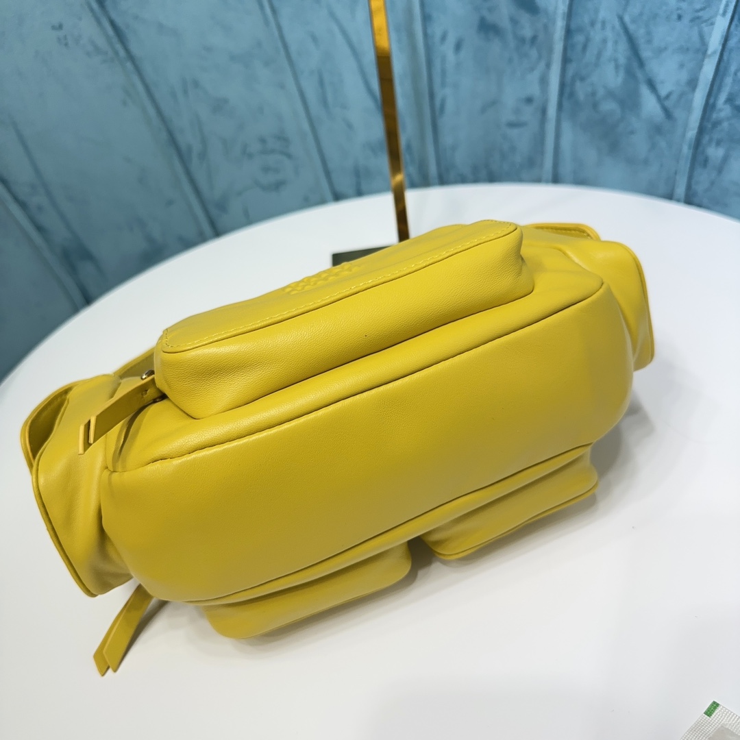 ミユミユバックスーパーコピー ファッション 斜め掛けバッグ 持ちバッグ レザー 最新品 シンプル イエロー_3