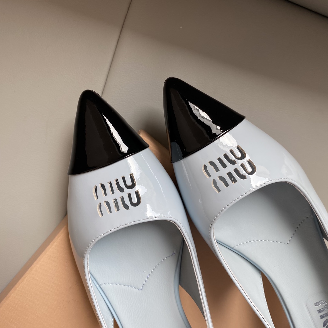 miu miu 靴偽物 5.5cmヒール ラウンドトゥ軽量 ハイヒール 歩きやすい パンプス 牛革 レディース ブルー_4