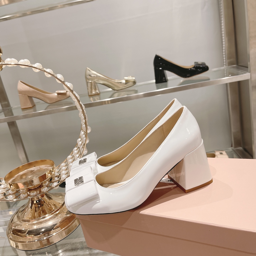 レディース miumiu スニーカーコピー 美脚 パンプス レディース 靴 ヒール シューズ 4.5ヒール フォーマル ピンヒー ホワイト_2