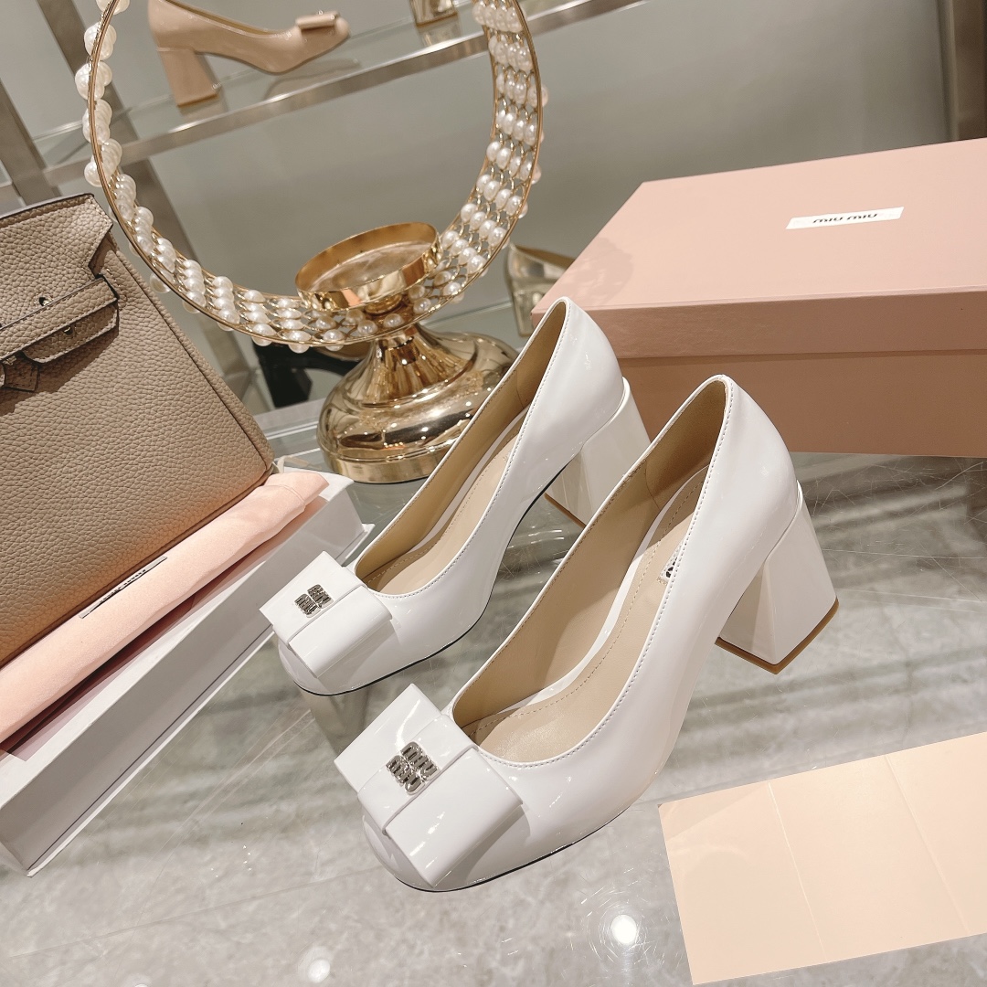 レディース miumiu スニーカーコピー 美脚 パンプス レディース 靴 ヒール シューズ 4.5ヒール フォーマル ピンヒー ホワイト_4