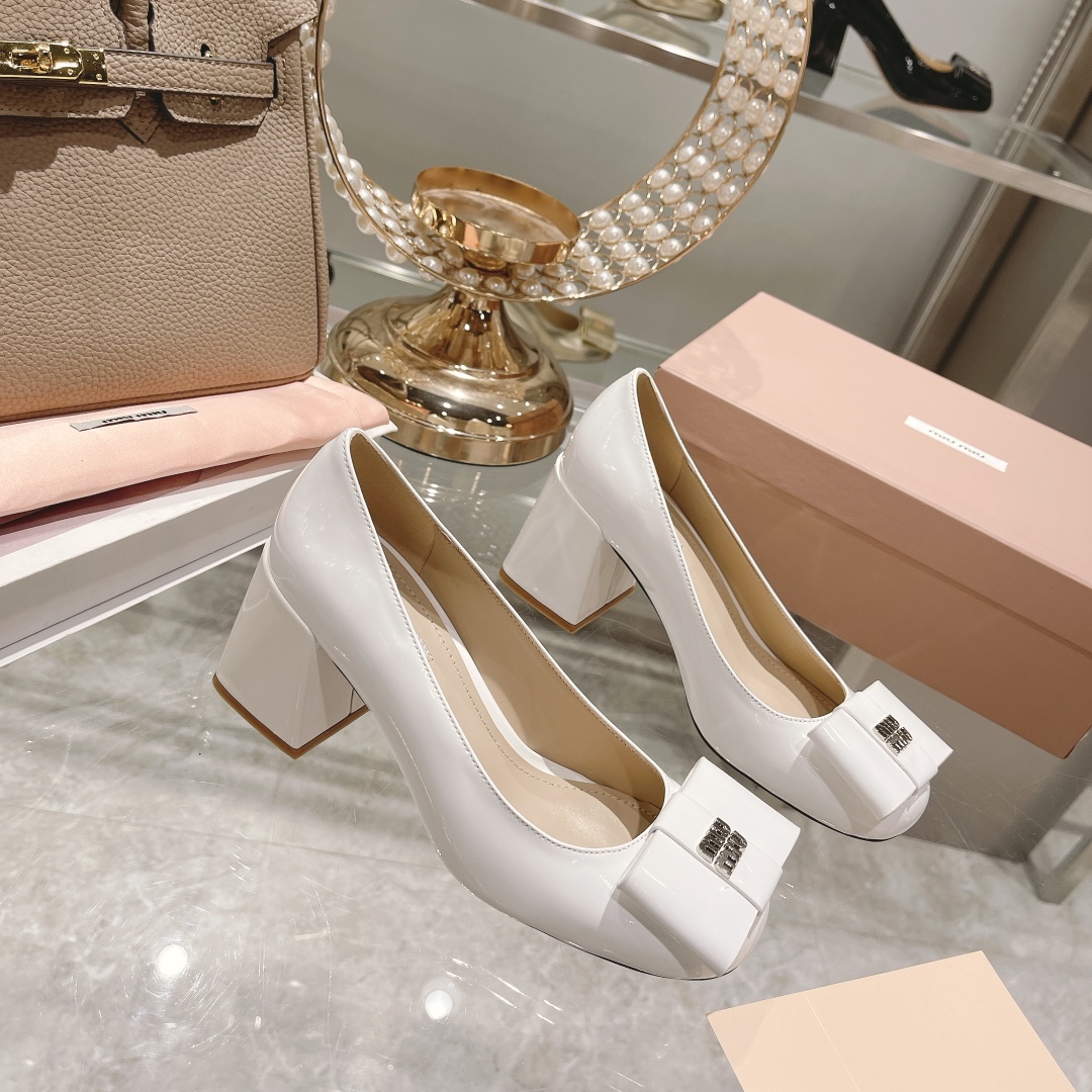 レディース miumiu スニーカーコピー 美脚 パンプス レディース 靴 ヒール シューズ 4.5ヒール フォーマル ピンヒー ホワイト_5