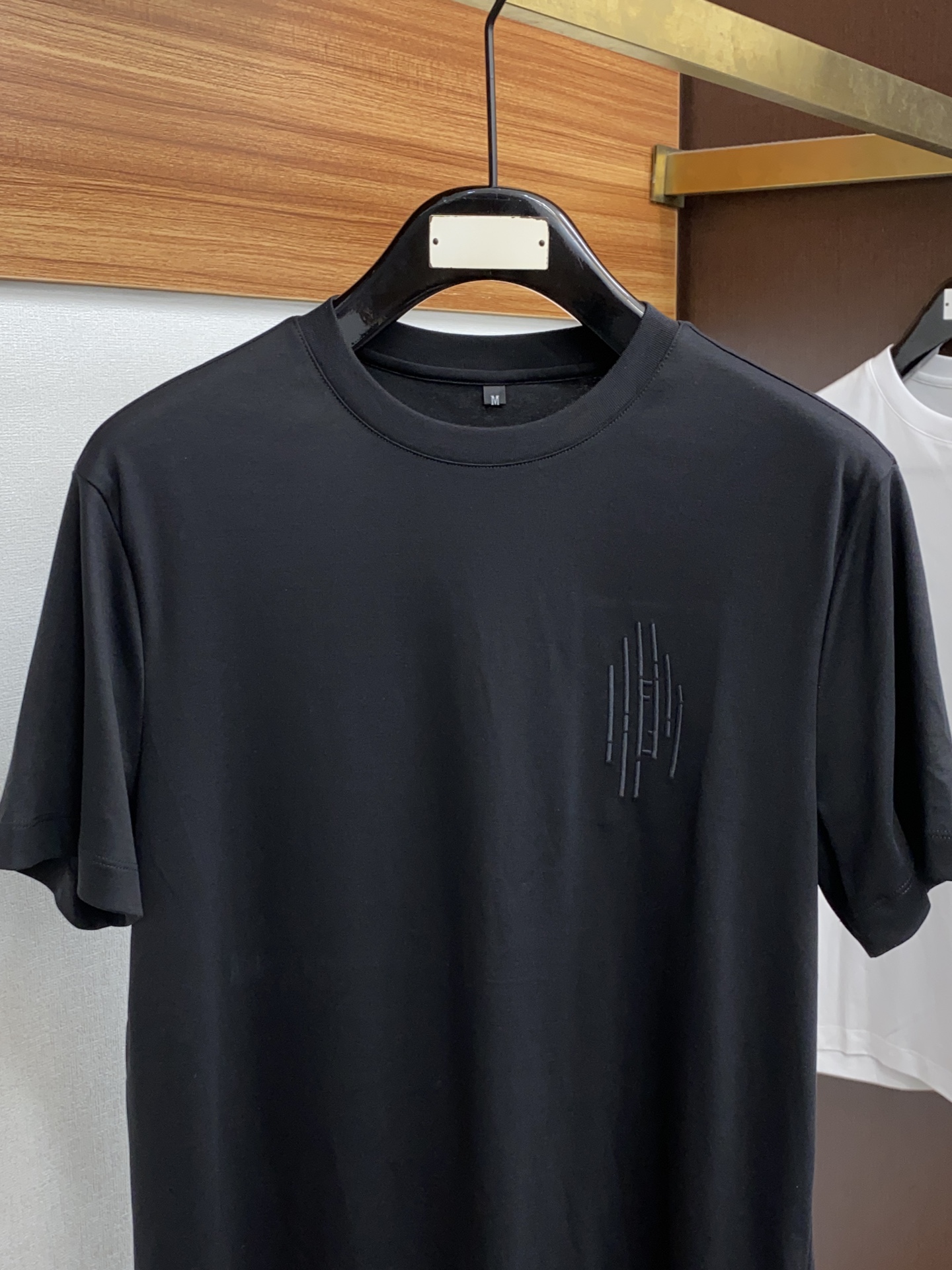 フェンディ 激安通販 コピー 半袖 Tシャツ コットン ブラック 柔らかい 花柄_2