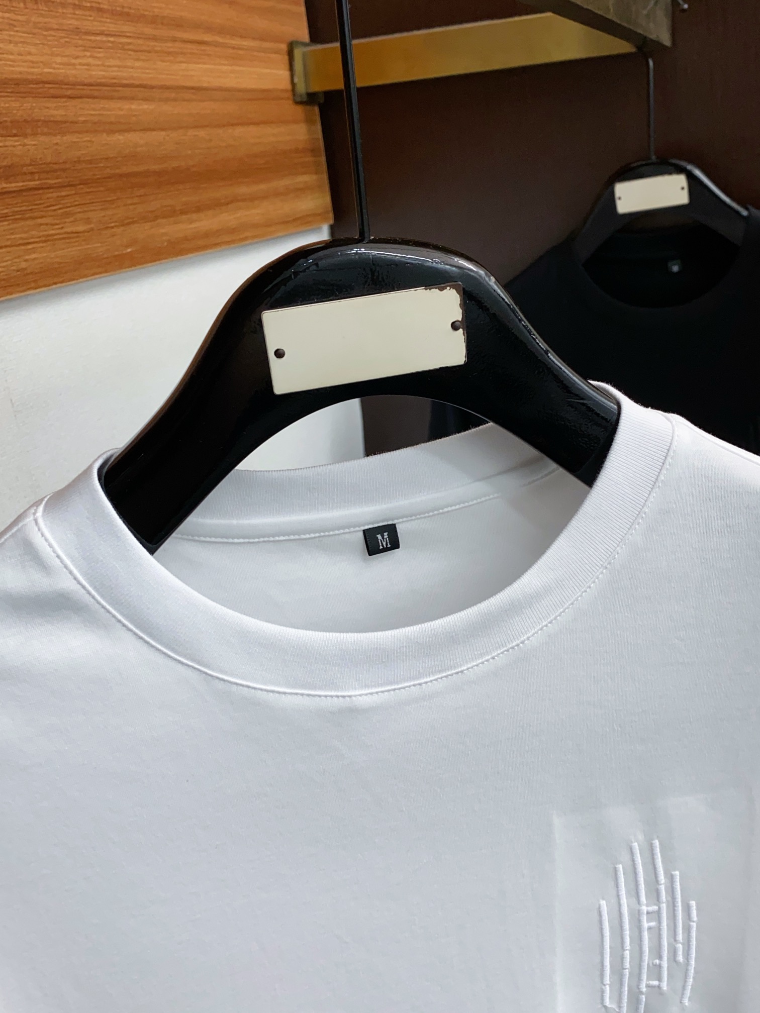 フェンディ 定番人気物 コピー 半袖 Tシャツ コットン ホワイト 柔らかい 花柄_3