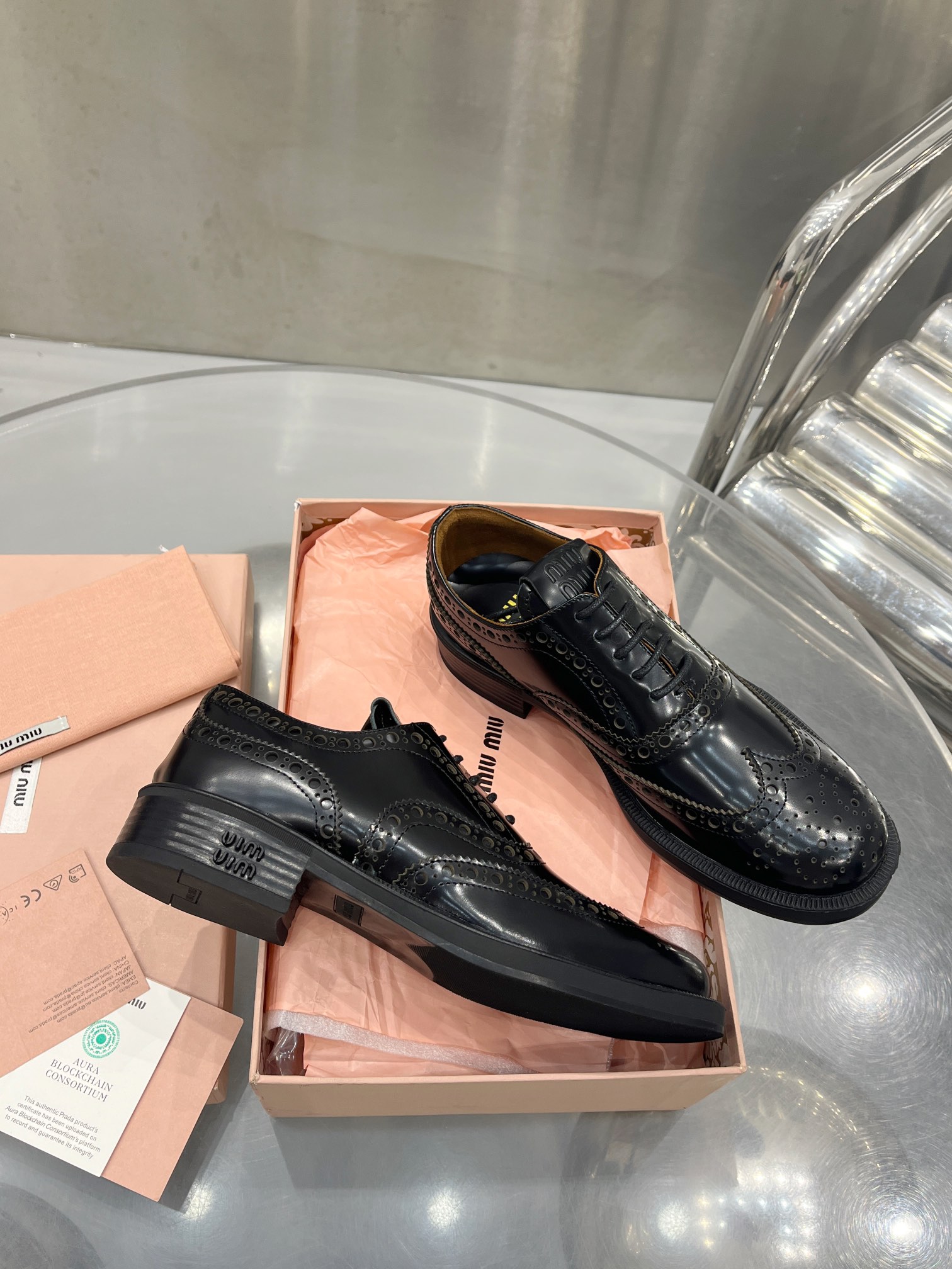 miu miu ミュール偽物 本革 ビジネス スニーカー 革靴 軽量 歩きやすい 紳士靴 通気 ウォーキング ドレスシューズ ブラック_7