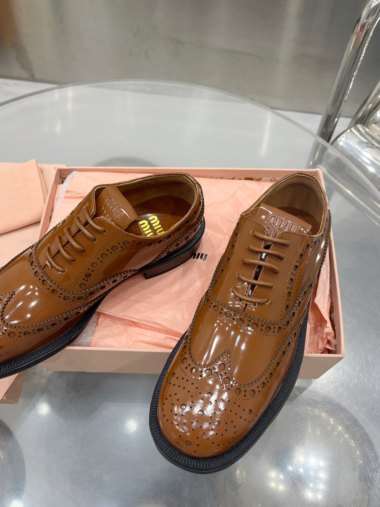 miu miu 靴Ｎ級品 本革 ビジネス スニーカー 革靴 軽量 歩きやすい 紳士靴 通気 ウォーキング ドレスシューズ ブラウン_2